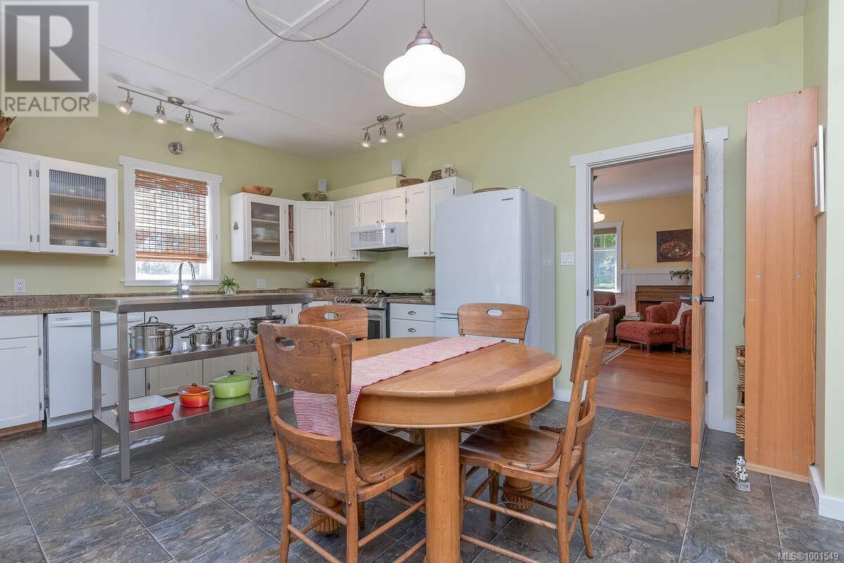 Photo 10 of 7661 Mays Rd, Duncan BC