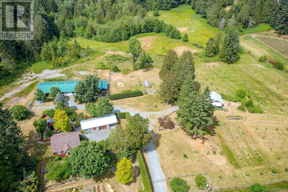 Photo 3 of 7661 Mays Rd, Duncan BC