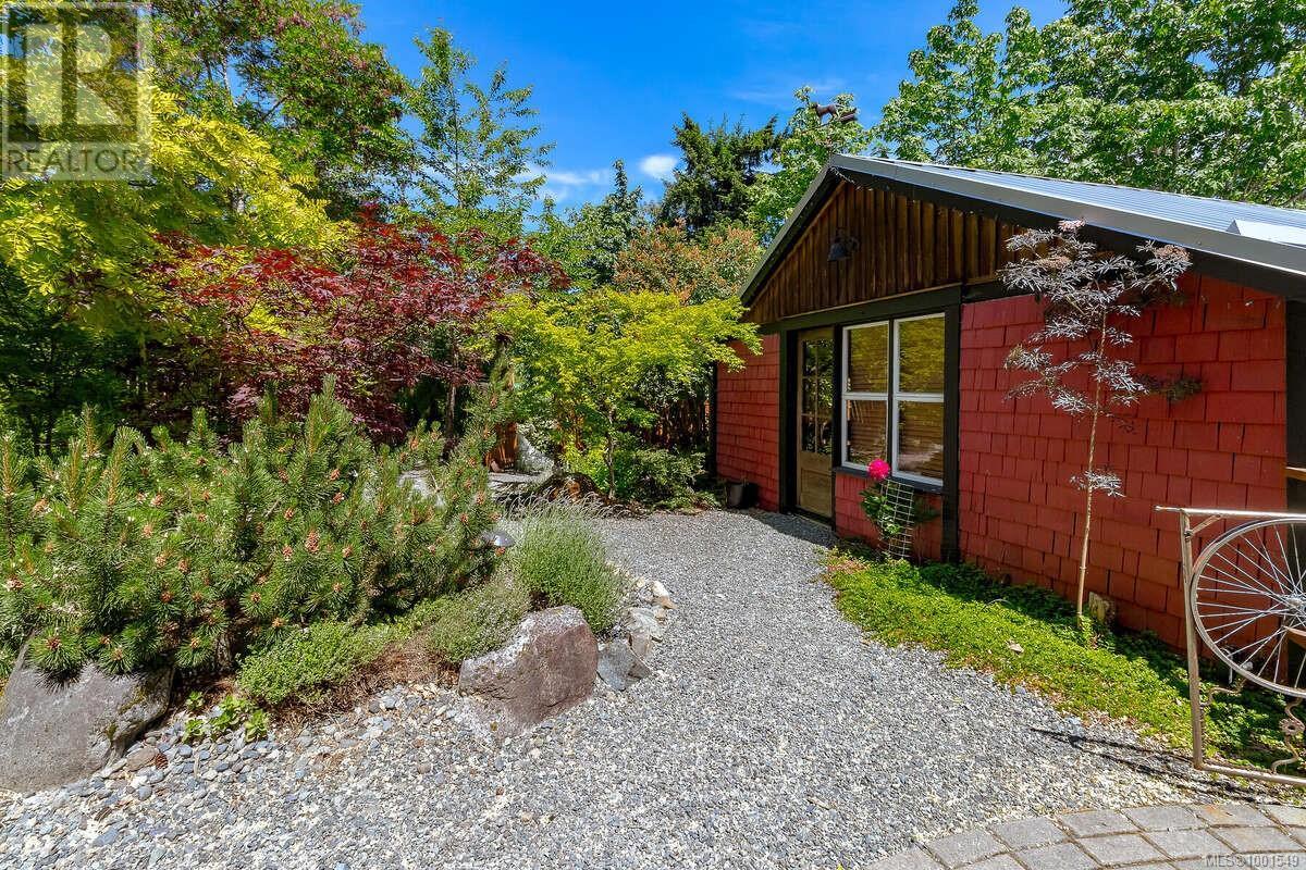Photo 7 of 7661 Mays Rd, Duncan BC