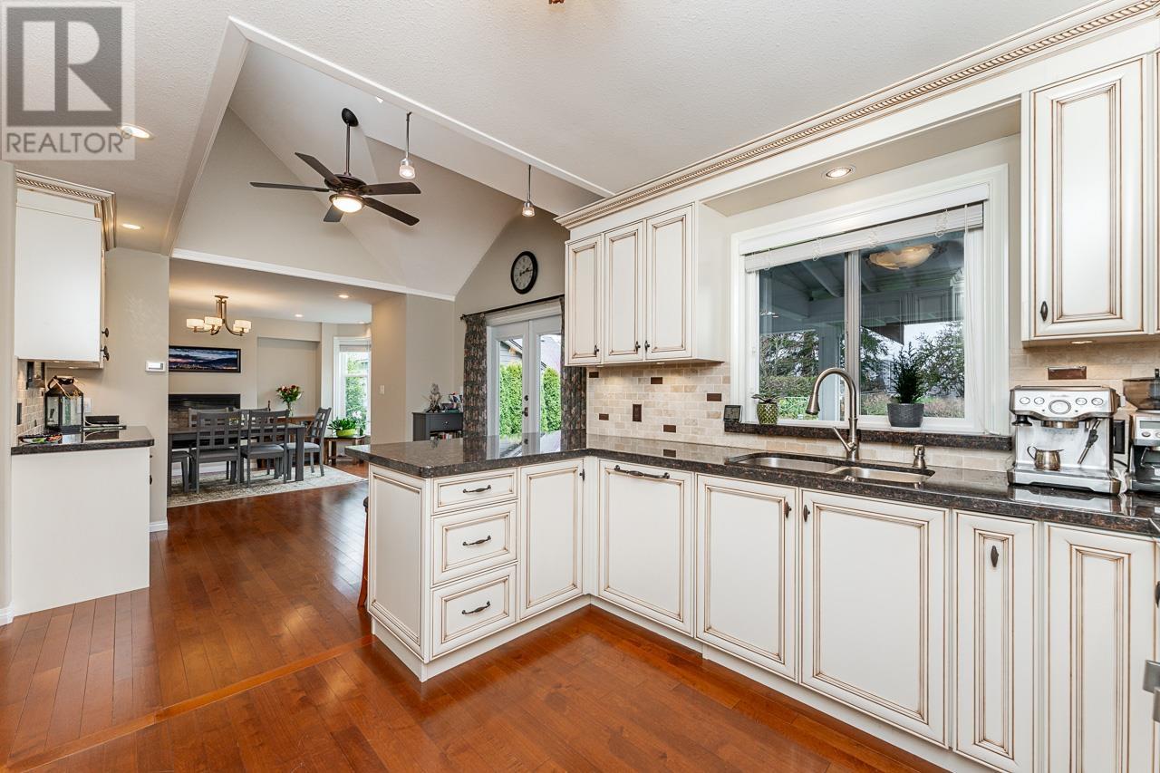 Photo 10 of 12195 227 Street, Maple Ridge BC