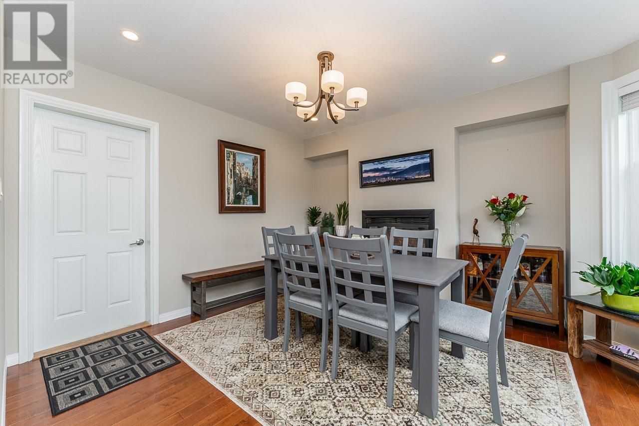Photo 15 of 12195 227 Street, Maple Ridge BC