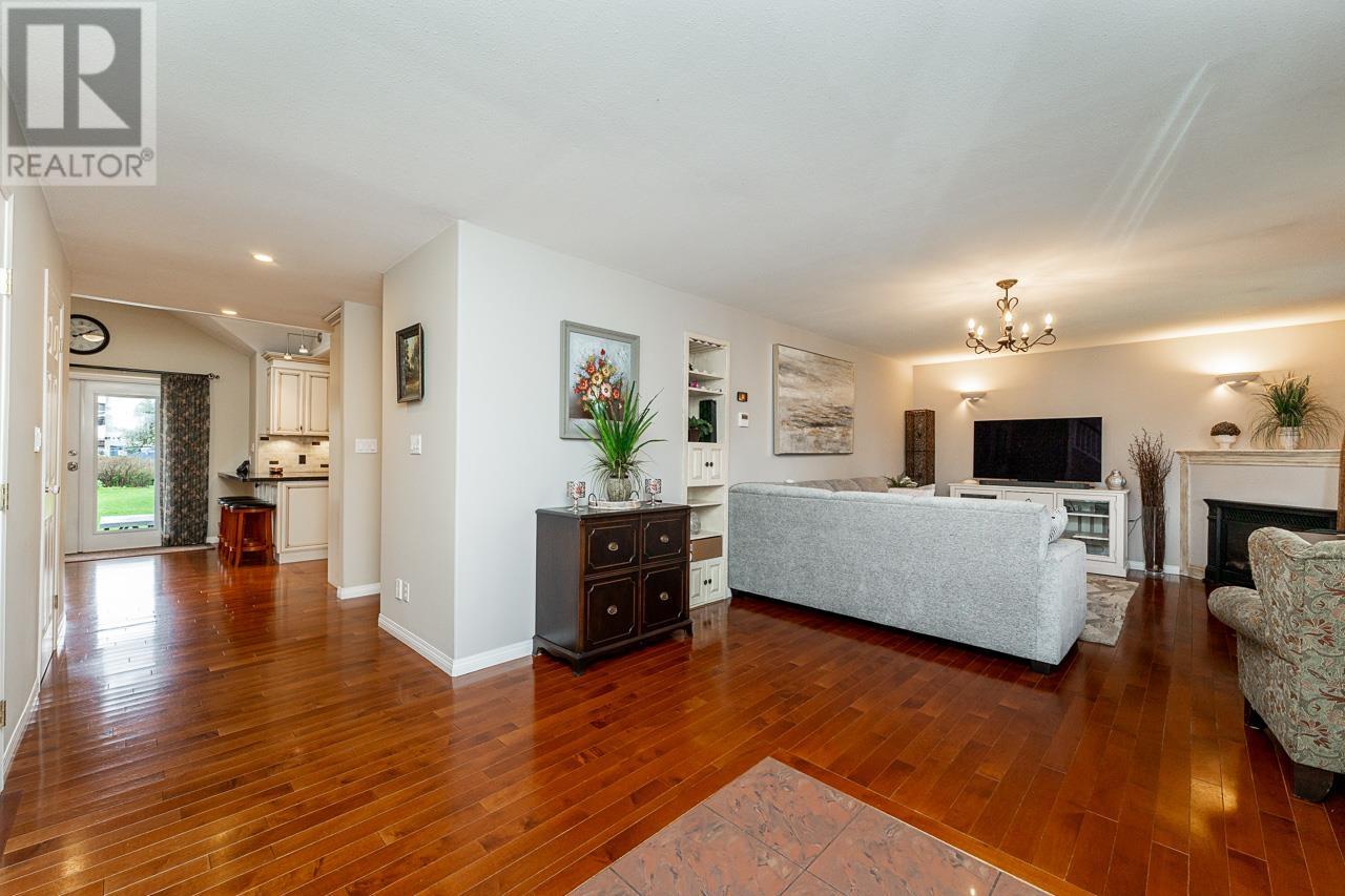 Photo 16 of 12195 227 Street, Maple Ridge BC