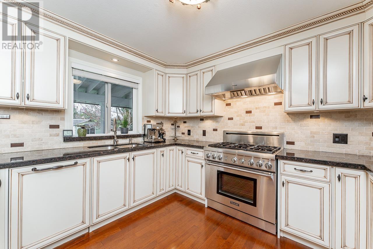 Photo 7 of 12195 227 Street, Maple Ridge BC