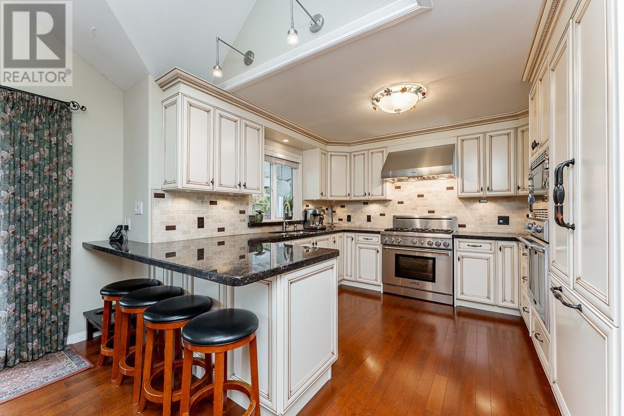 Photo 8 of 12195 227 Street, Maple Ridge BC