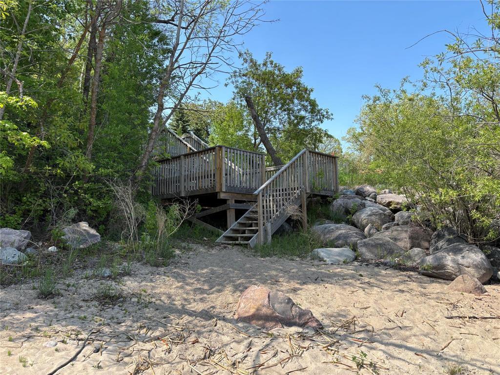 Photo 14 of 7 Mildred Place, Victoria Beach MB