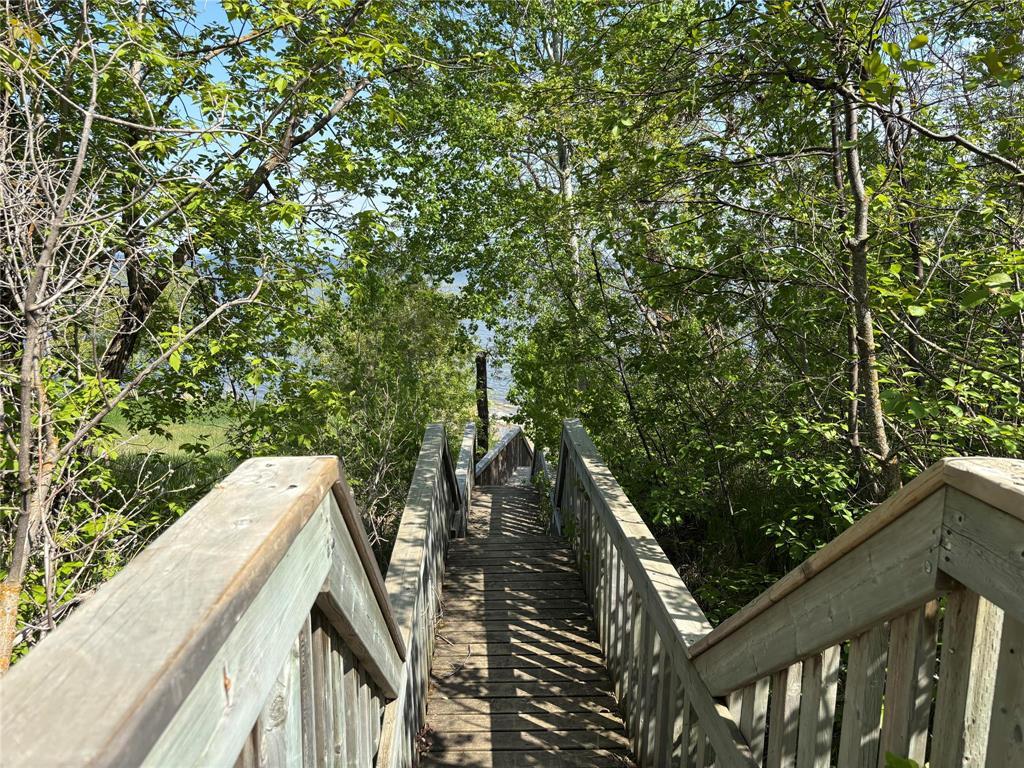 Photo 8 of 7 Mildred Place, Victoria Beach MB