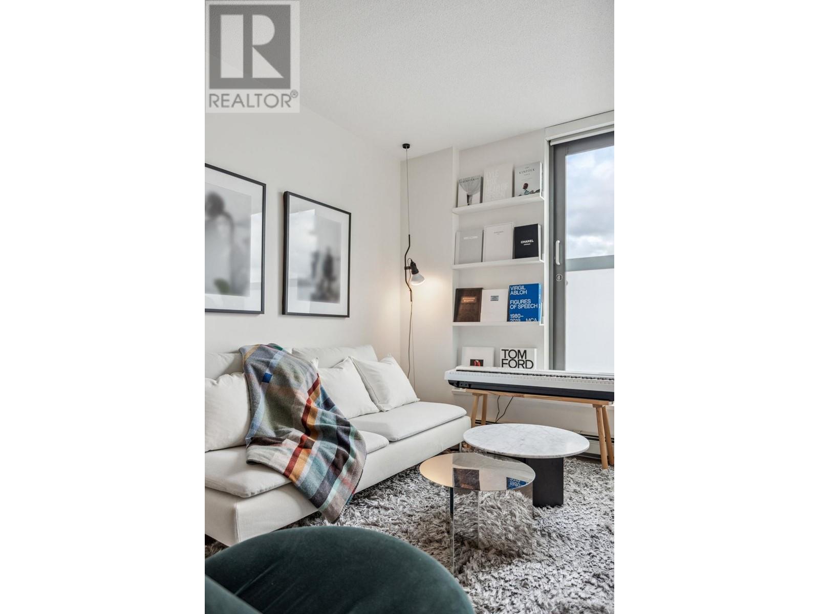 809 66 W CORDOVA STREET, Vancouver