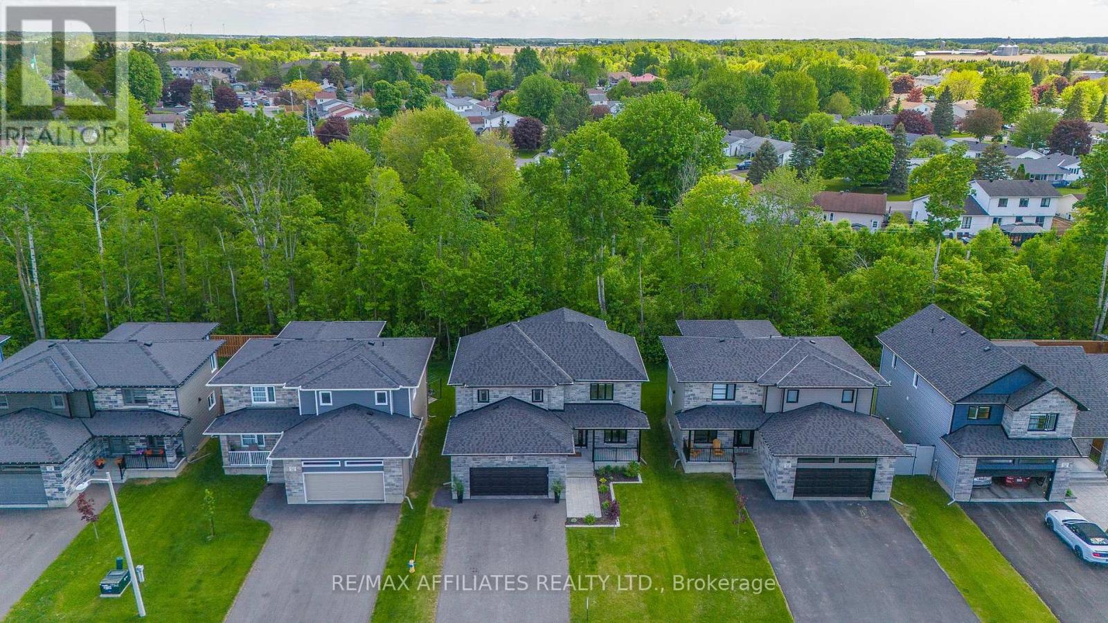 Situated on a PREMIUM LOT