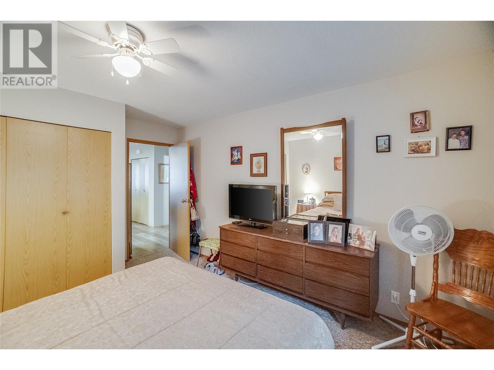 663 COLUMBIA Avenue, Castlegar