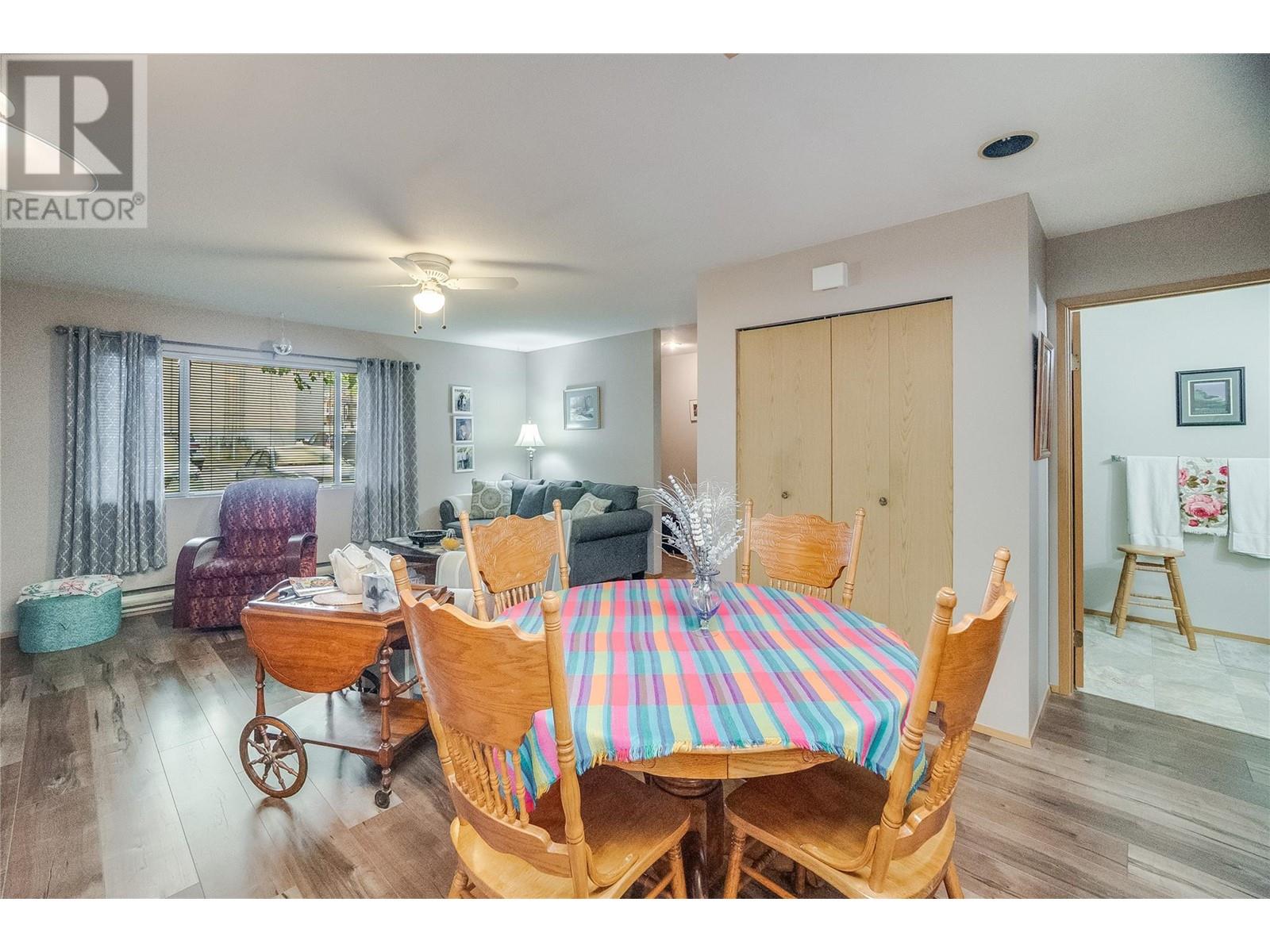 663 COLUMBIA Avenue, Castlegar