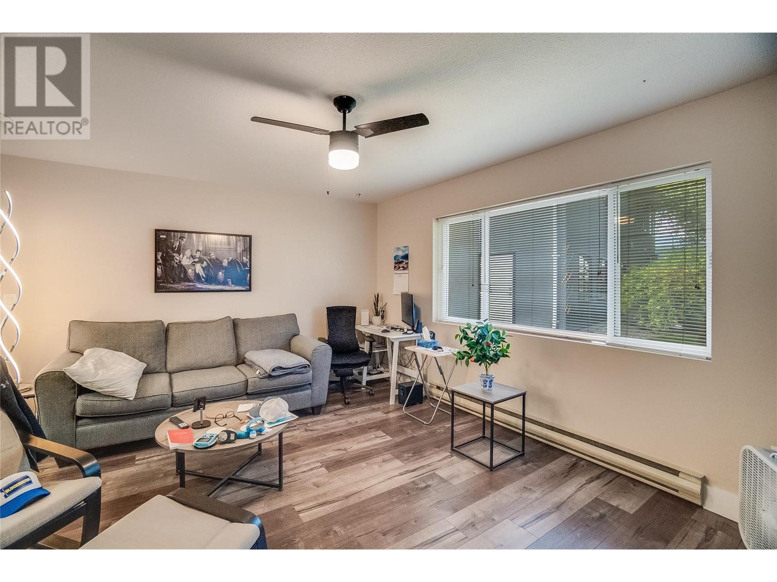 663 COLUMBIA Avenue, Castlegar