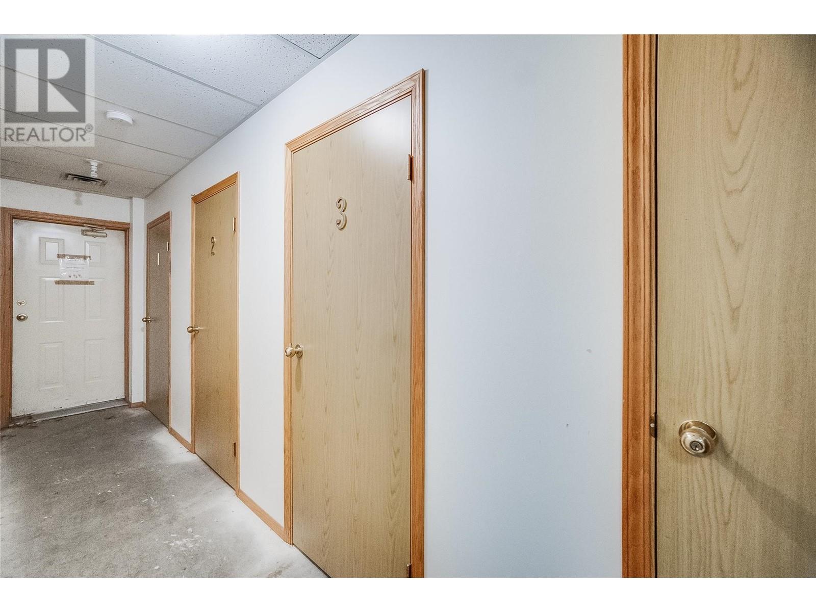 663 COLUMBIA Avenue, Castlegar