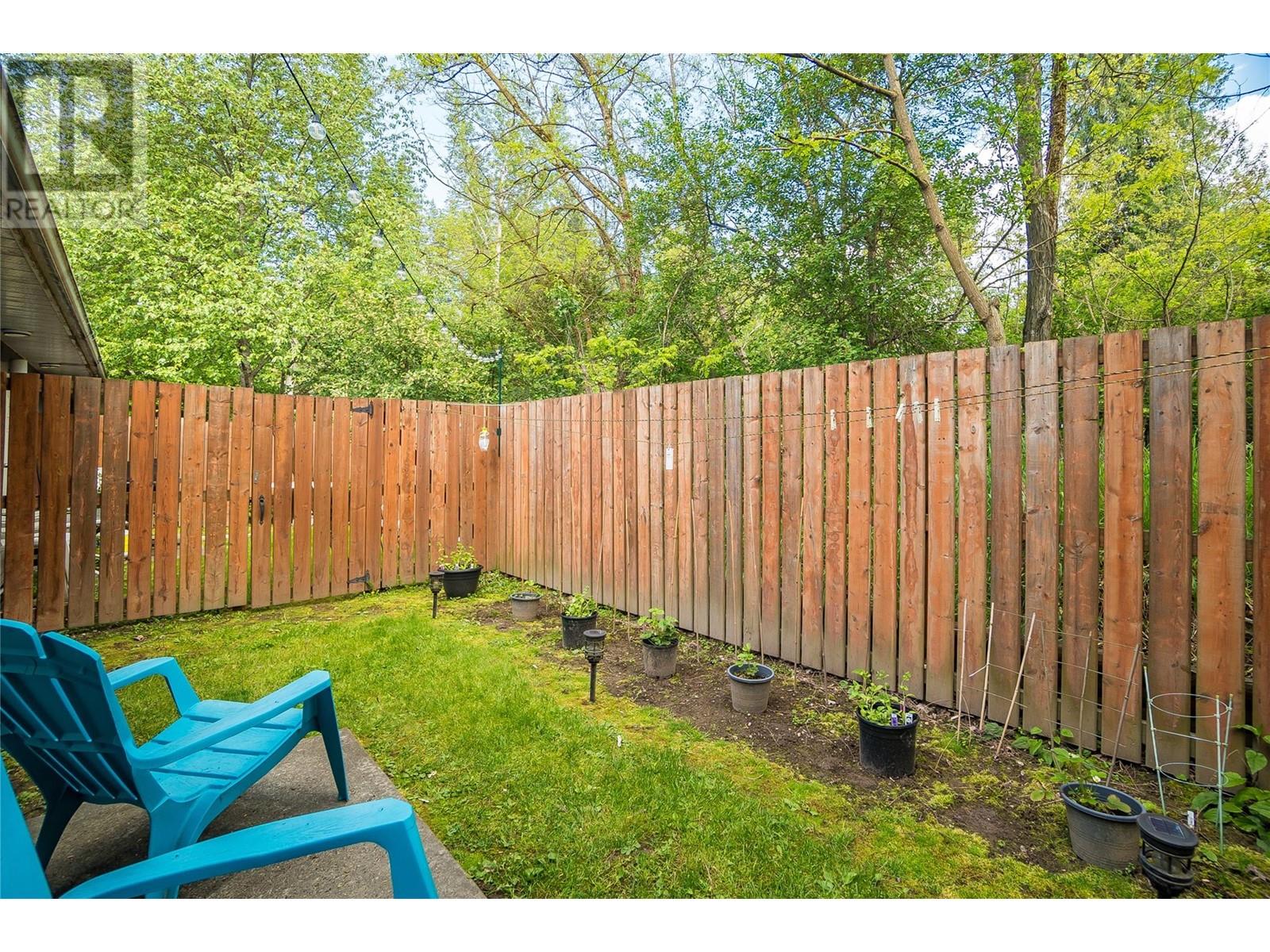 663 COLUMBIA Avenue, Castlegar