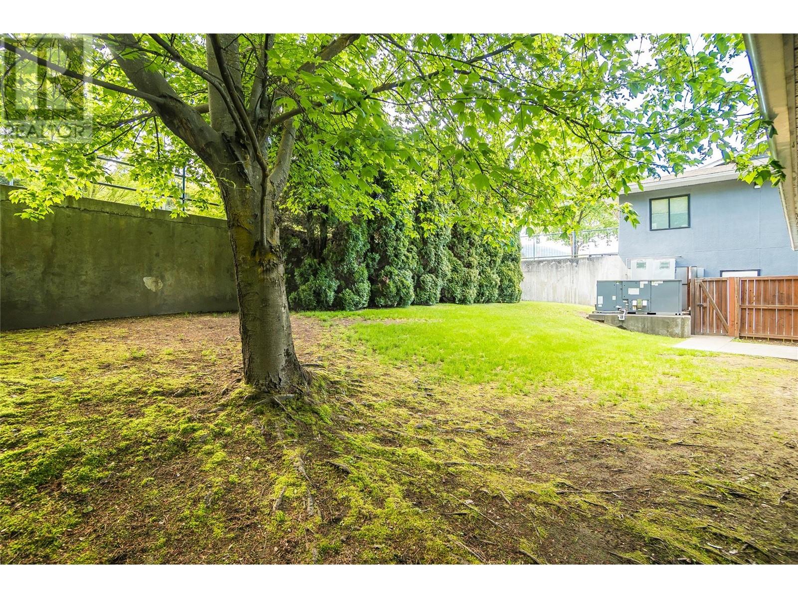 663 COLUMBIA Avenue, Castlegar