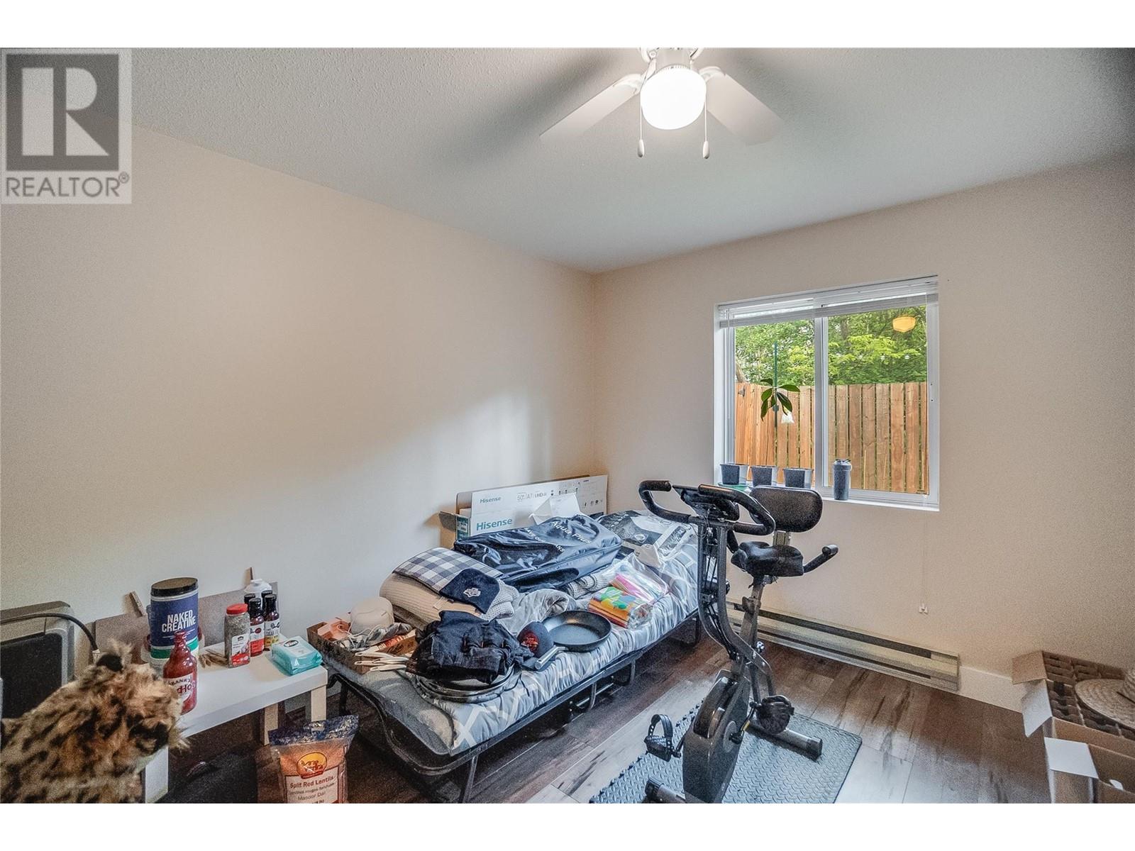 663 COLUMBIA Avenue, Castlegar