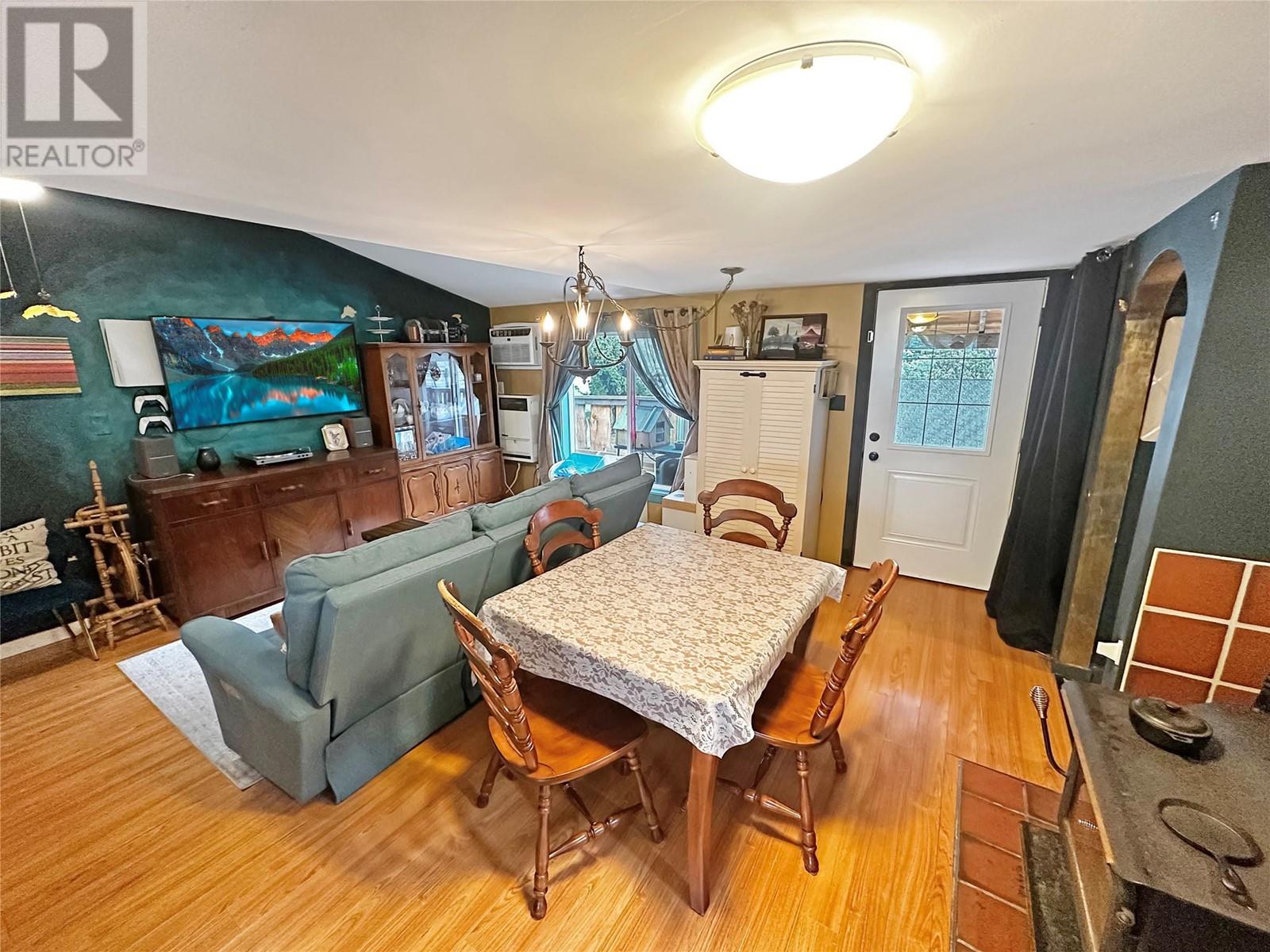 956 Richter Avenue, Hedley