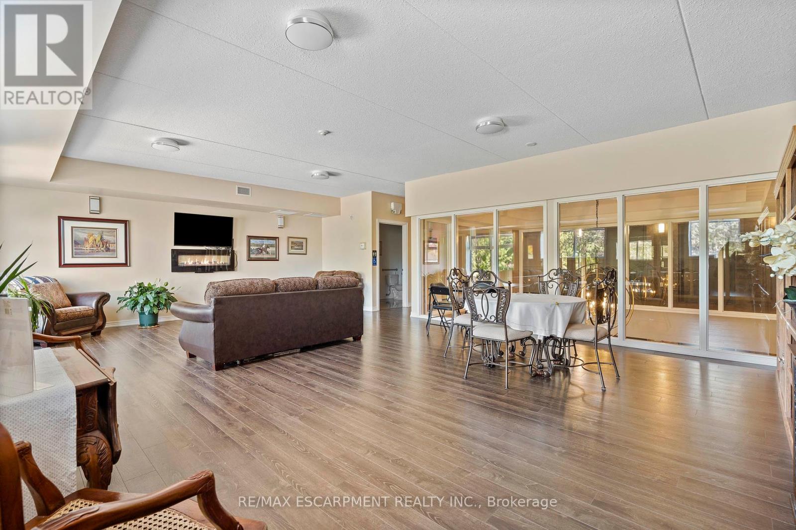 Photo 37 of 213 4644 Pettit Avenue, Niagara Falls ON