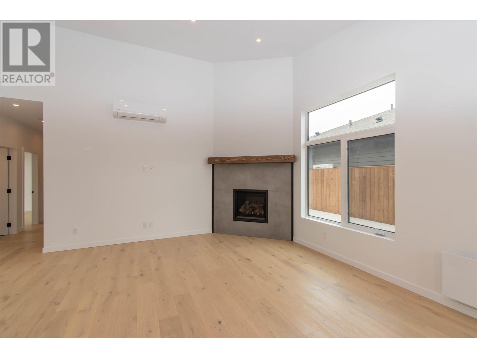 1118 PARKSIDE Avenue, Smithers
