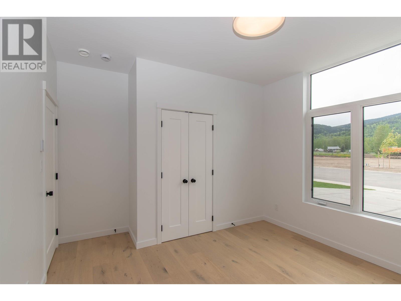 1118 PARKSIDE Avenue, Smithers
