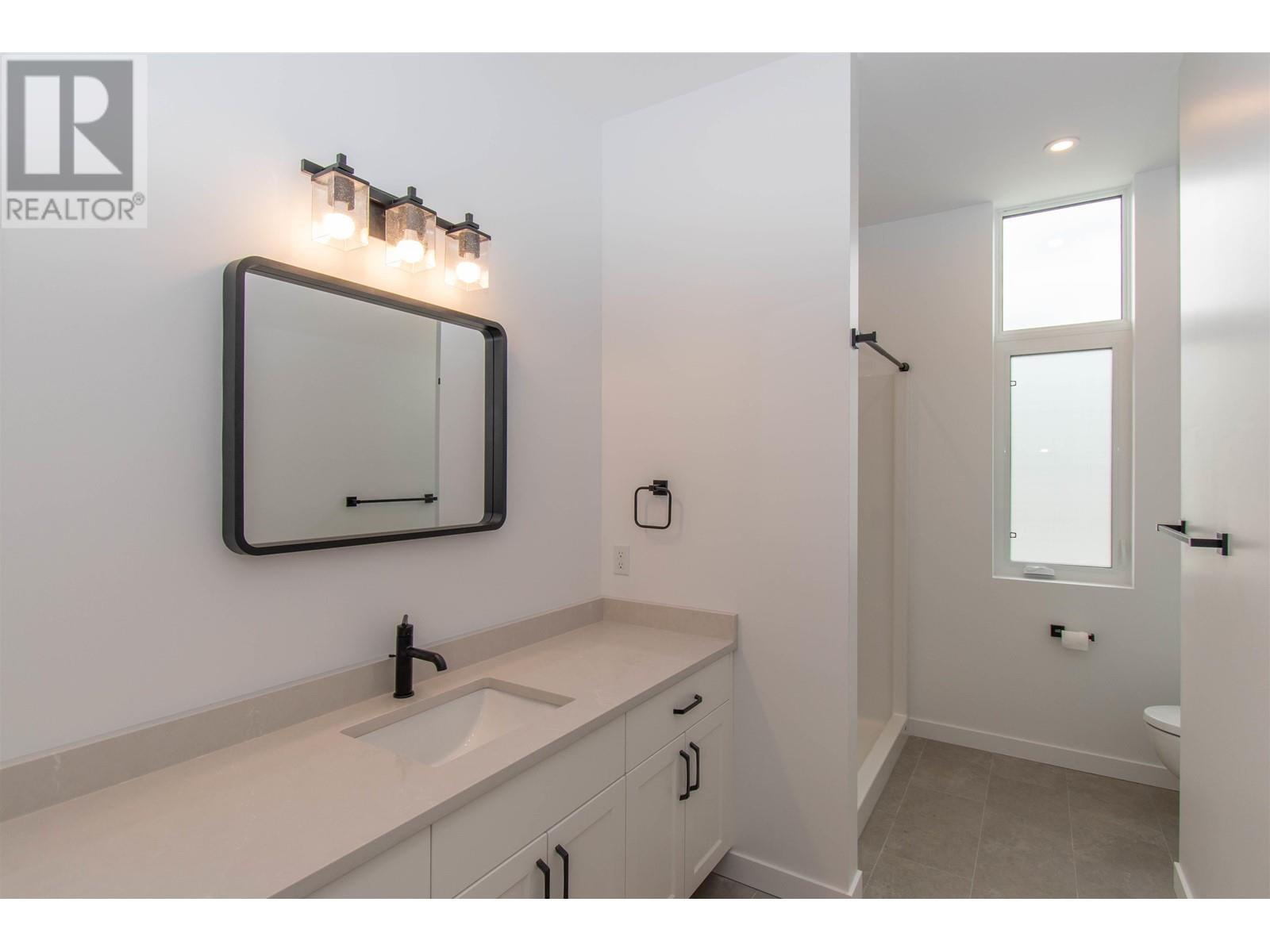 1118 PARKSIDE Avenue, Smithers