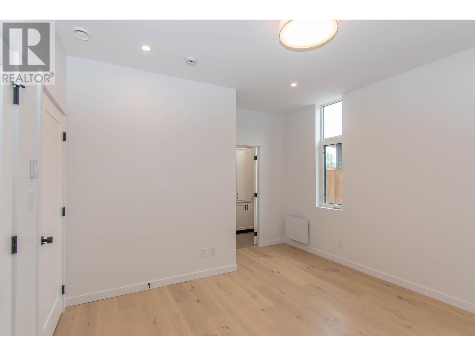 1118 PARKSIDE Avenue, Smithers