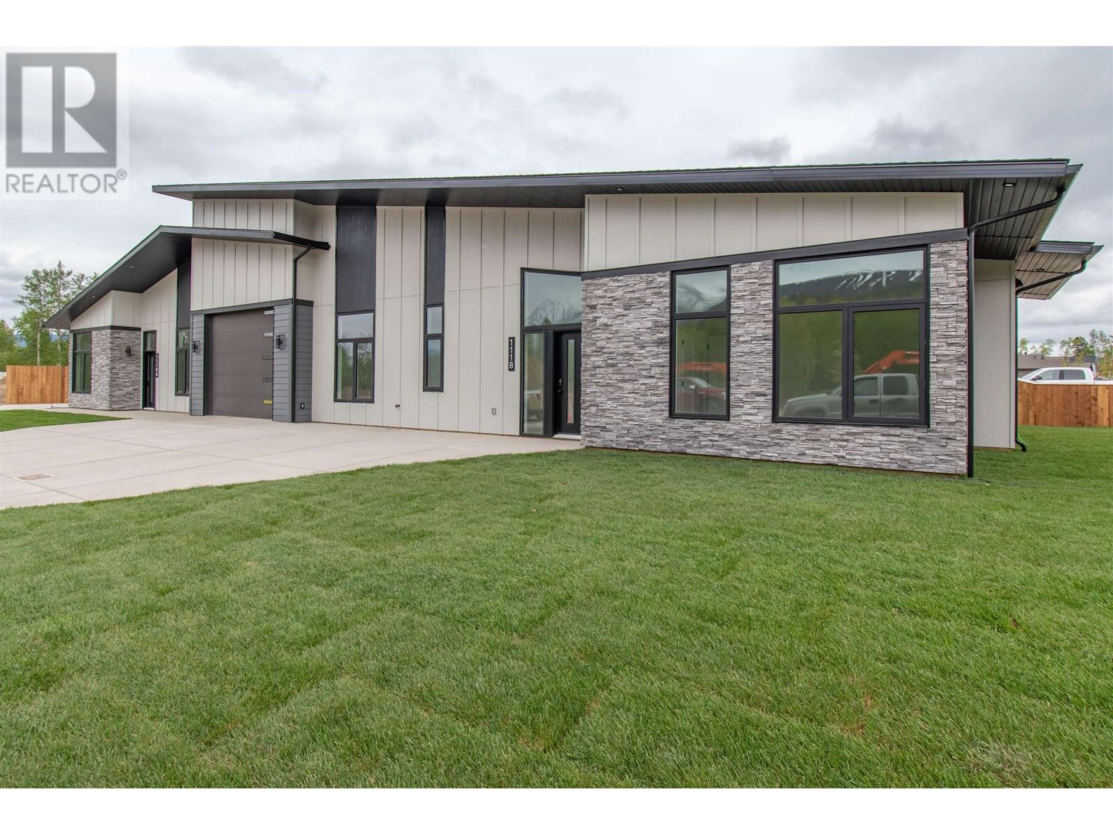 1118 PARKSIDE Avenue, Smithers