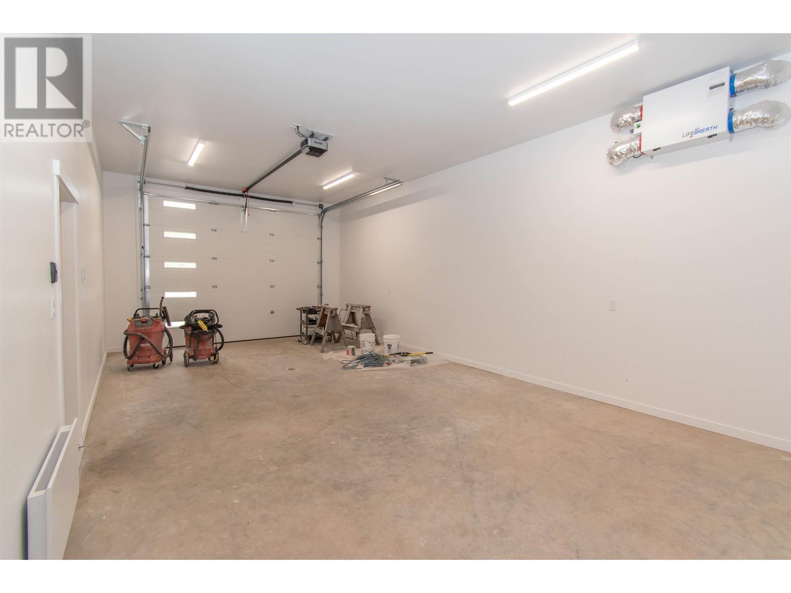 1118 PARKSIDE Avenue, Smithers
