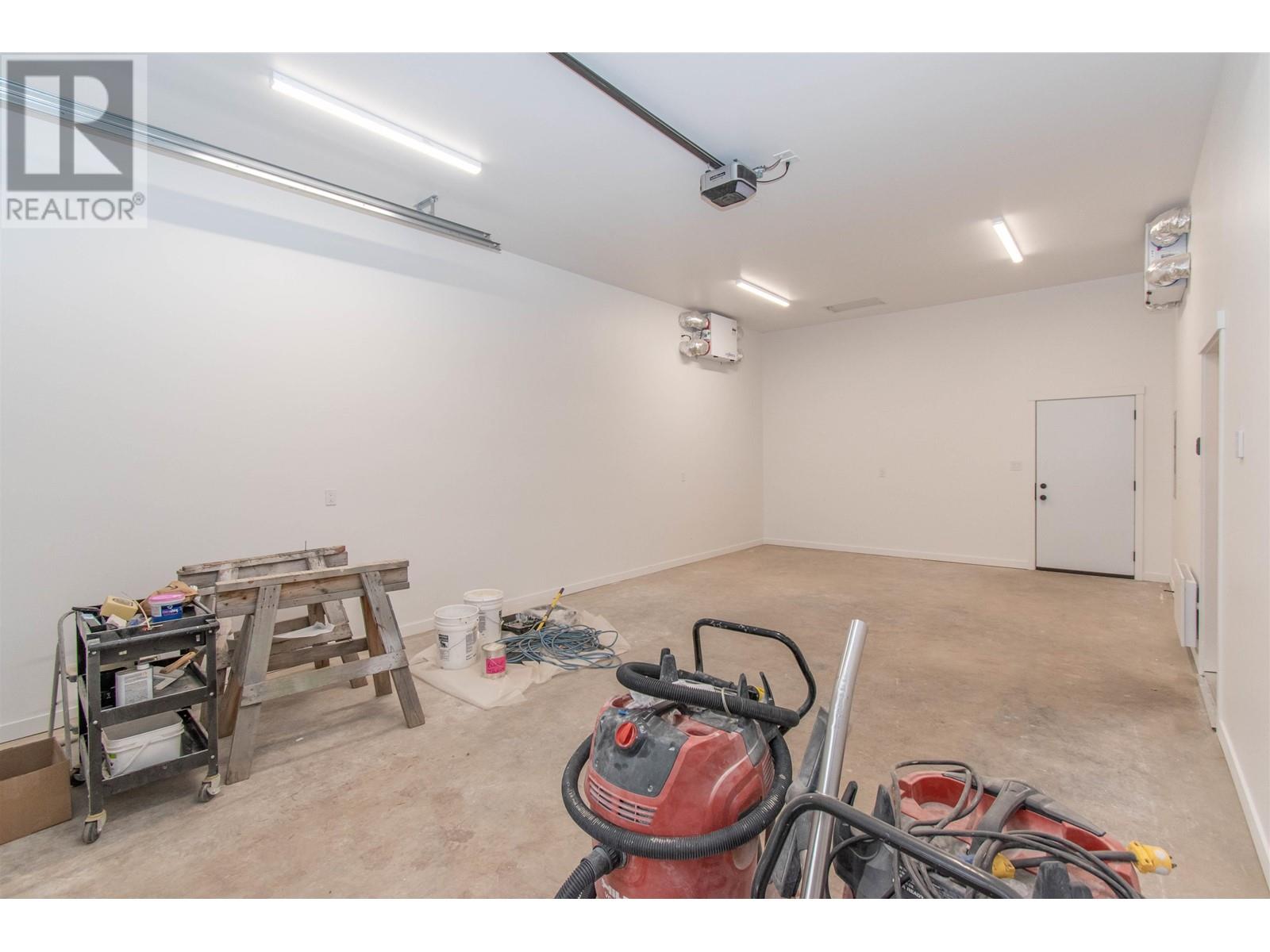 1118 PARKSIDE Avenue, Smithers