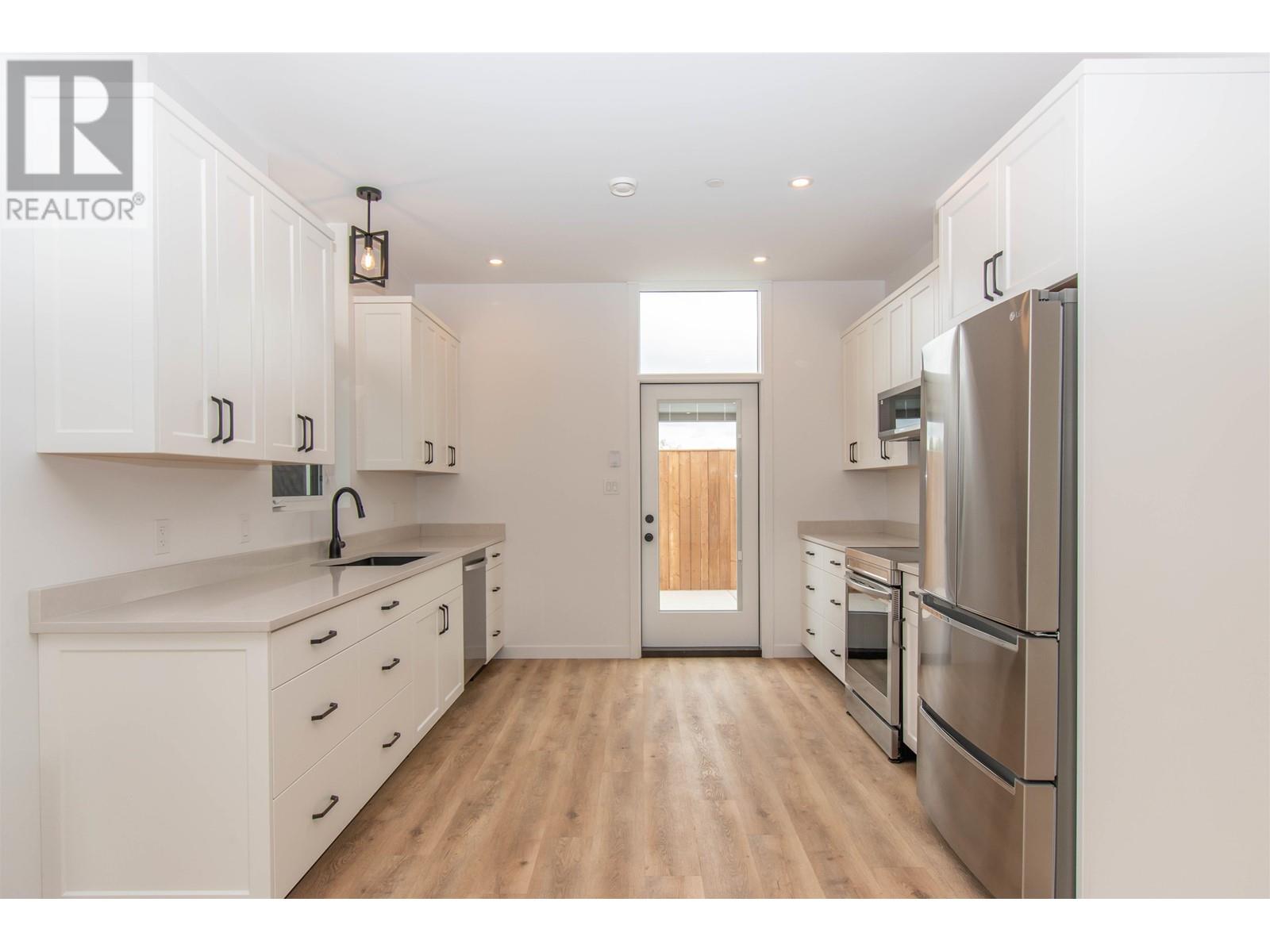 1118 PARKSIDE Avenue, Smithers