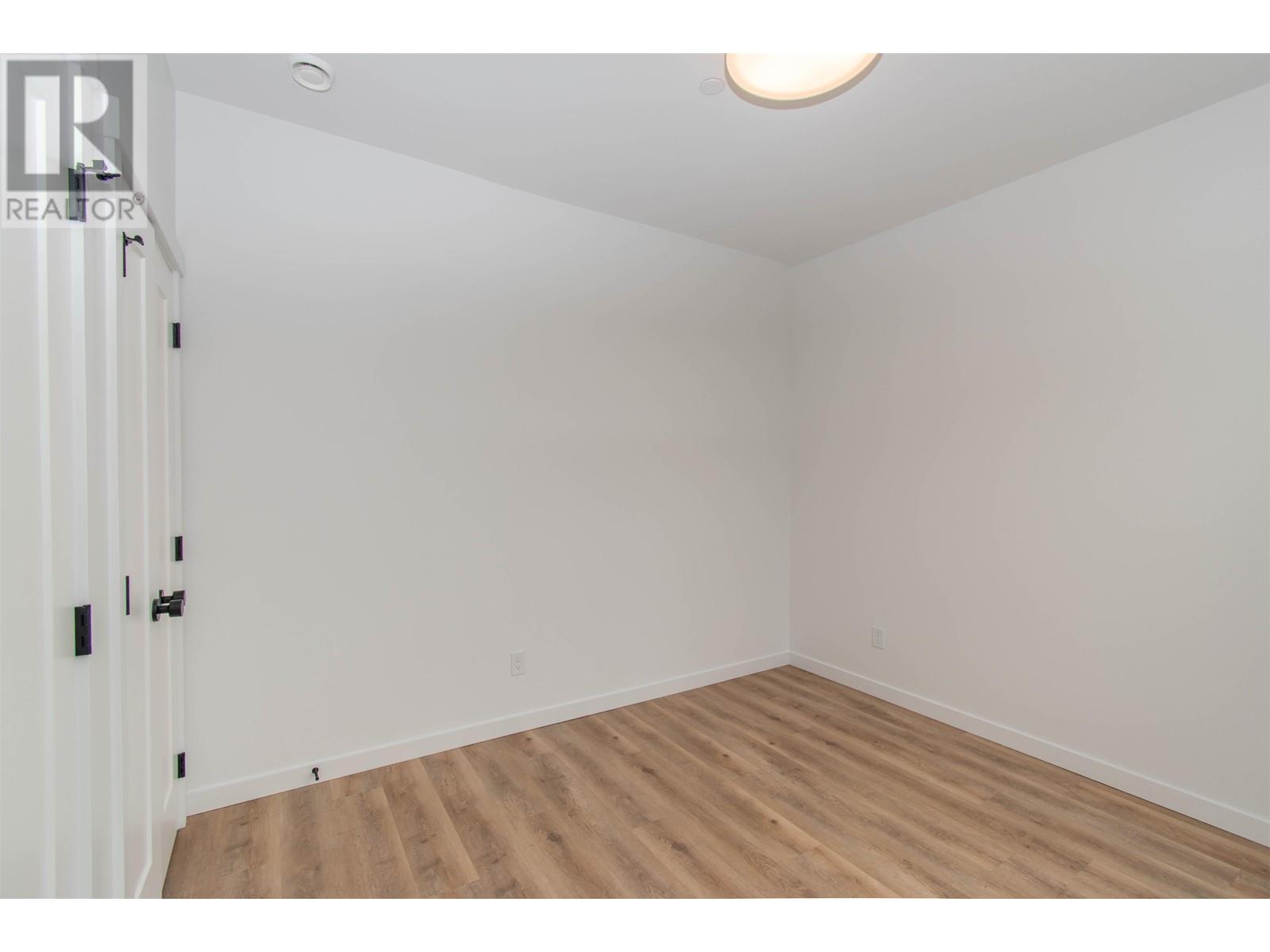 1118 PARKSIDE Avenue, Smithers