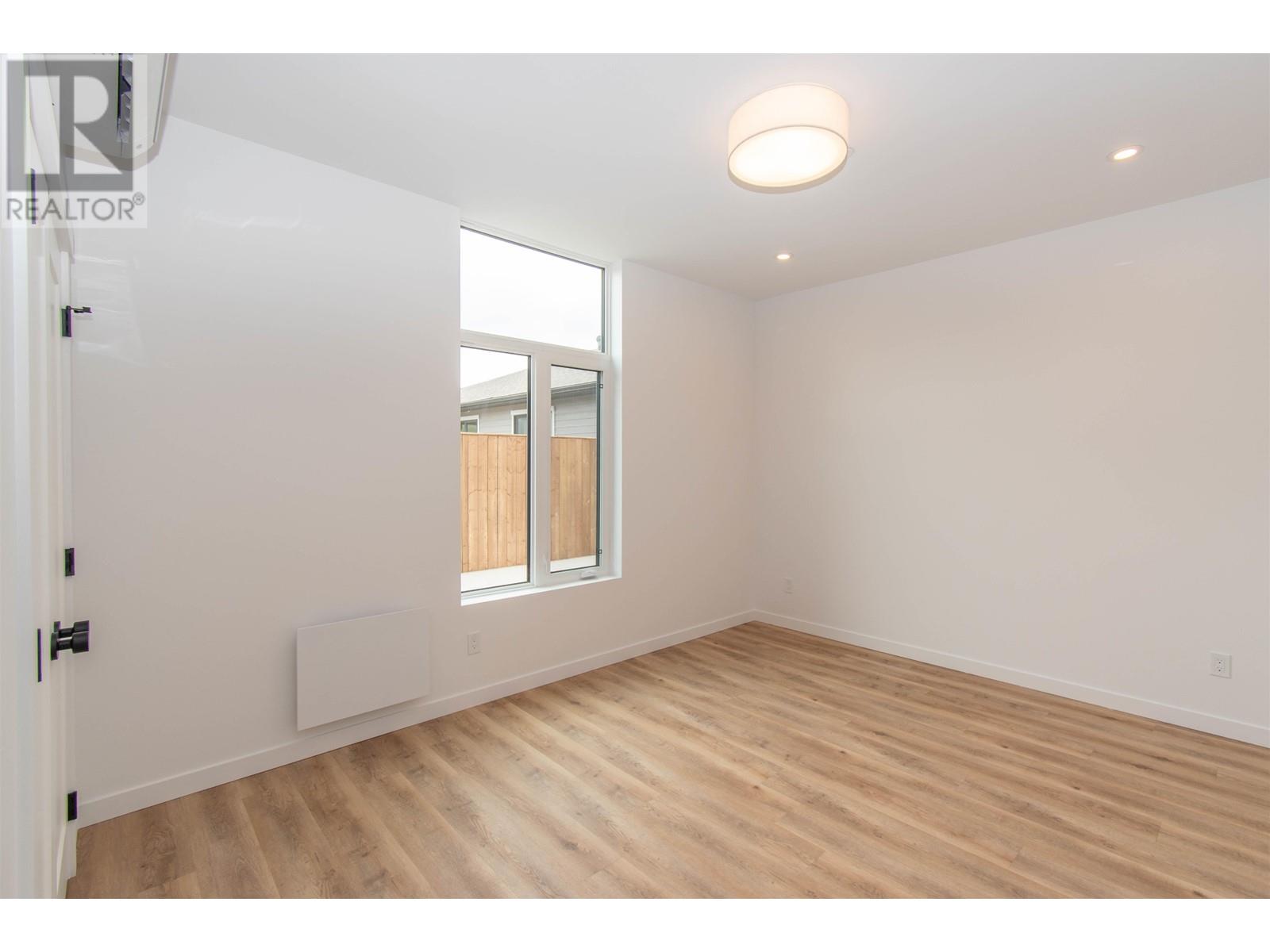 1118 PARKSIDE AVENUE - 34