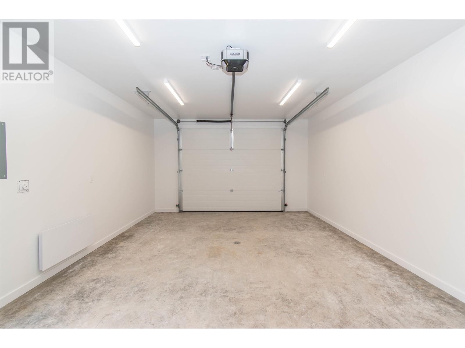 1118 PARKSIDE Avenue, Smithers