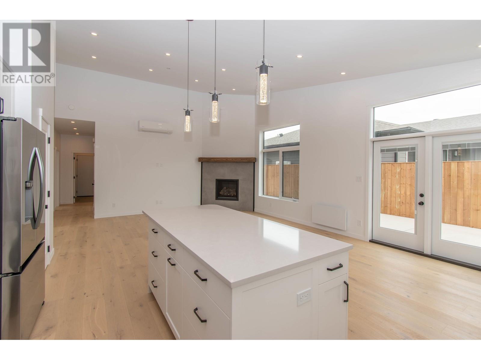 1118 PARKSIDE Avenue, Smithers