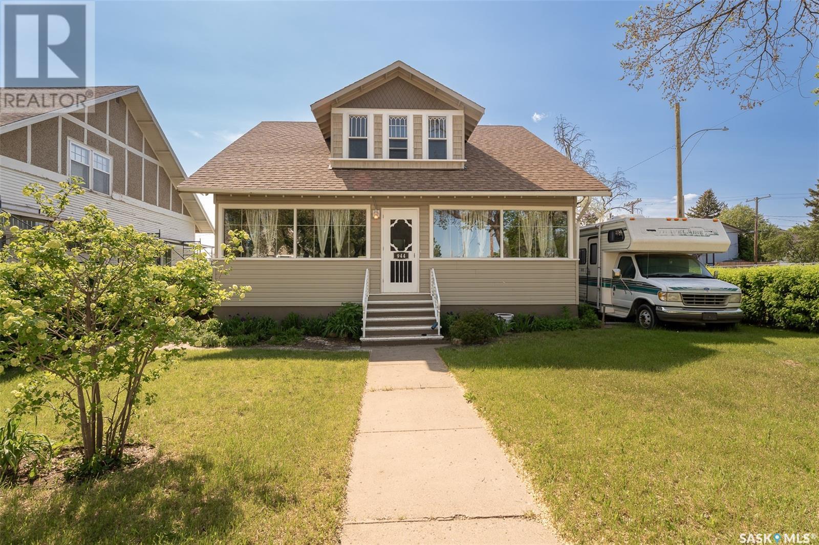 Photo 45 of 944 Alder Avenue, Moose Jaw SK