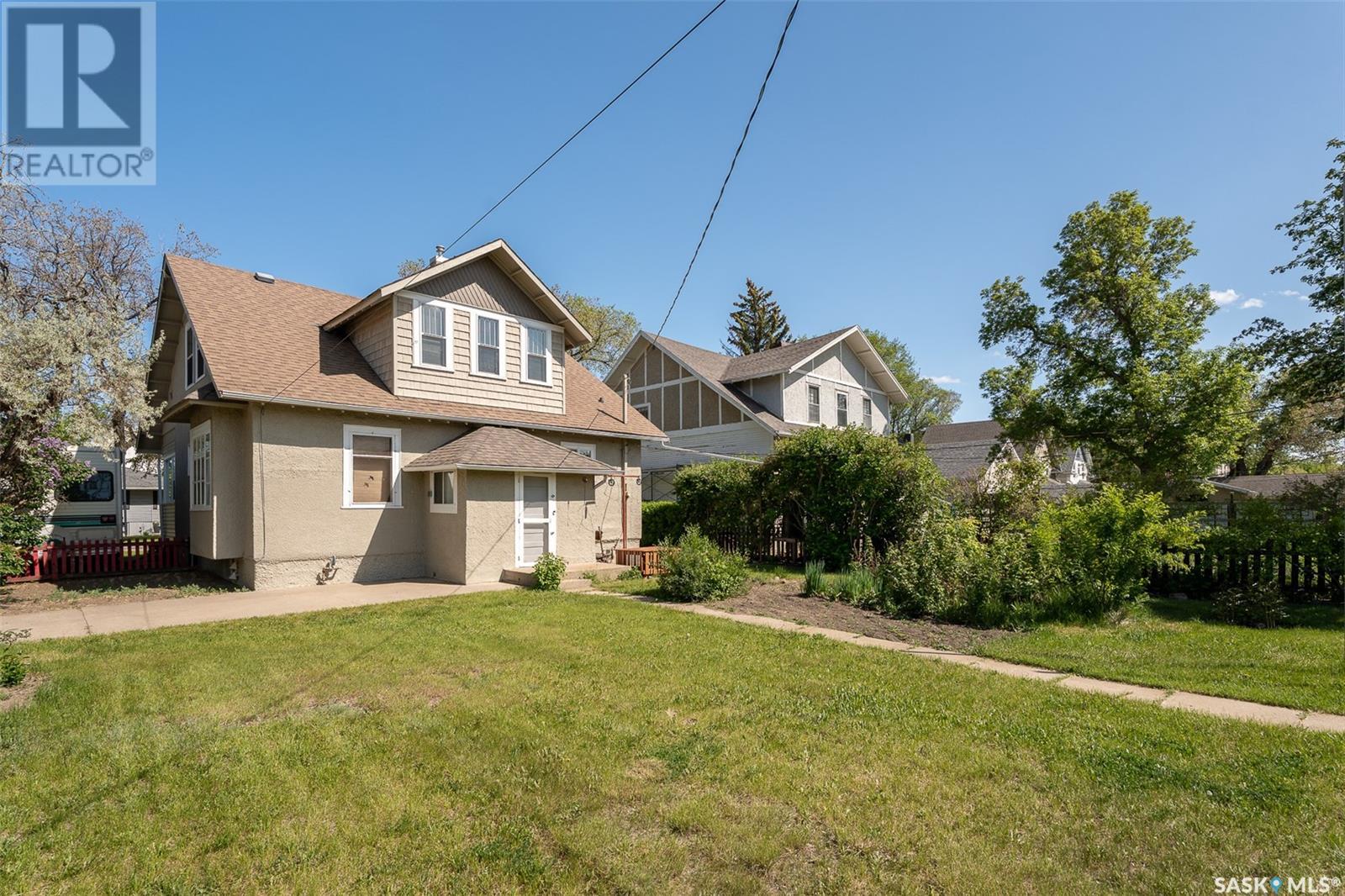 Photo 46 of 944 Alder Avenue, Moose Jaw SK