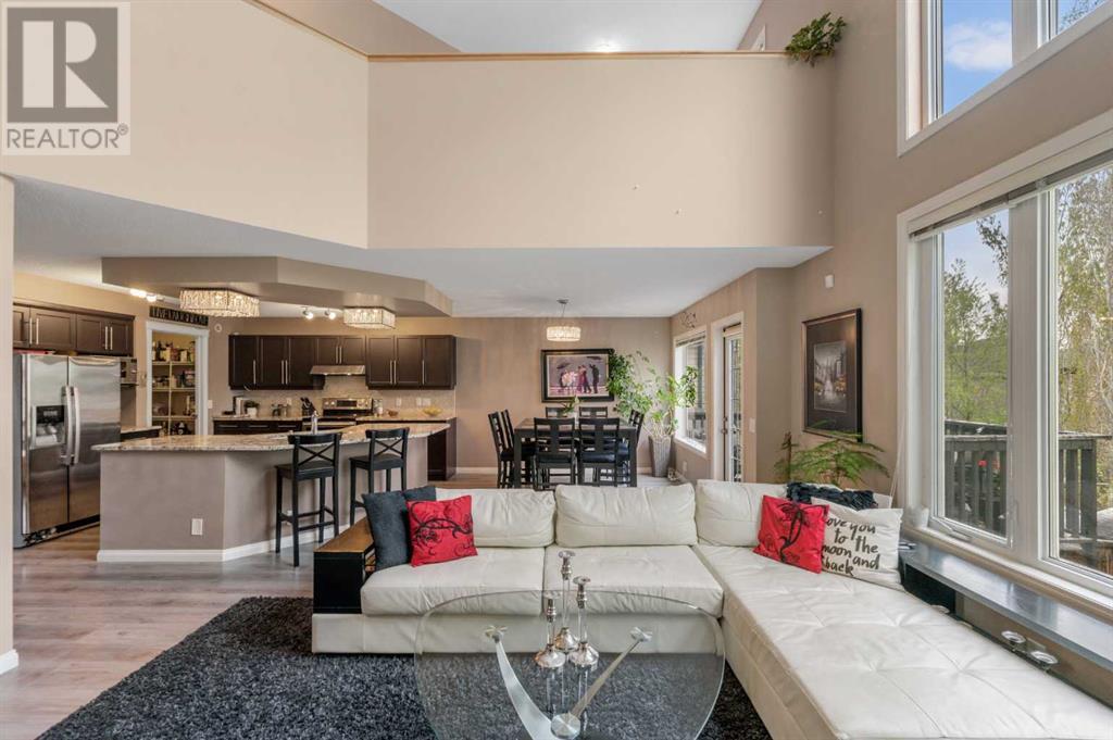 Single Family House for Sale in  Tuscany Vista Road NW Tuscany Calgary 