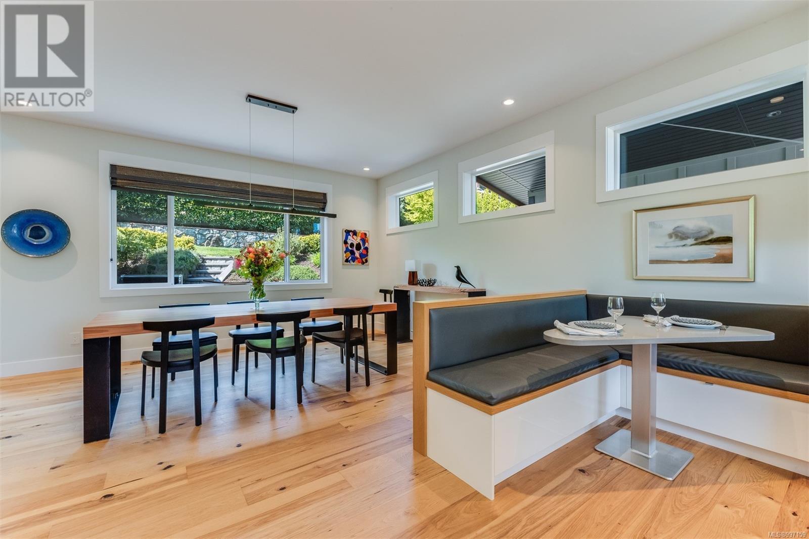 8660 Richland Pl, North Saanich
