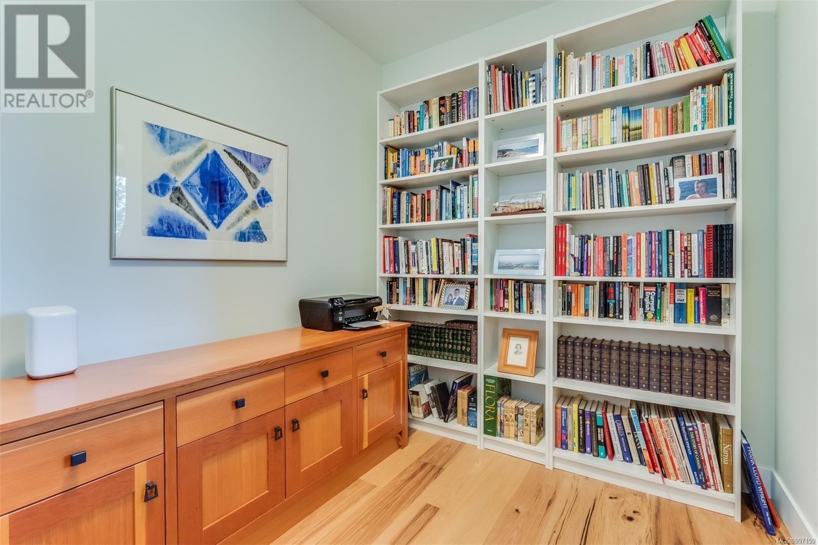 8660 Richland Pl, North Saanich