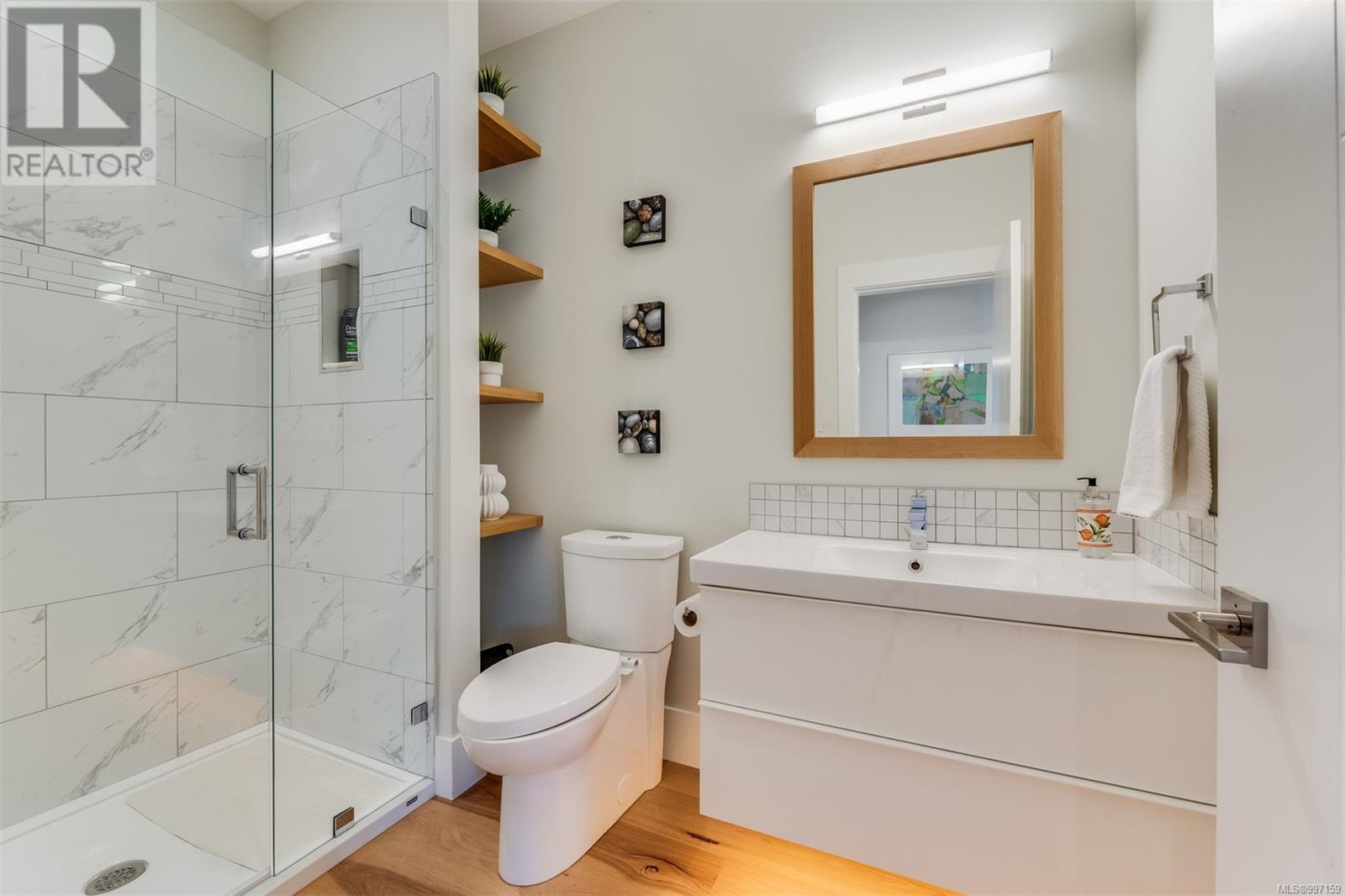 8660 Richland Pl, North Saanich