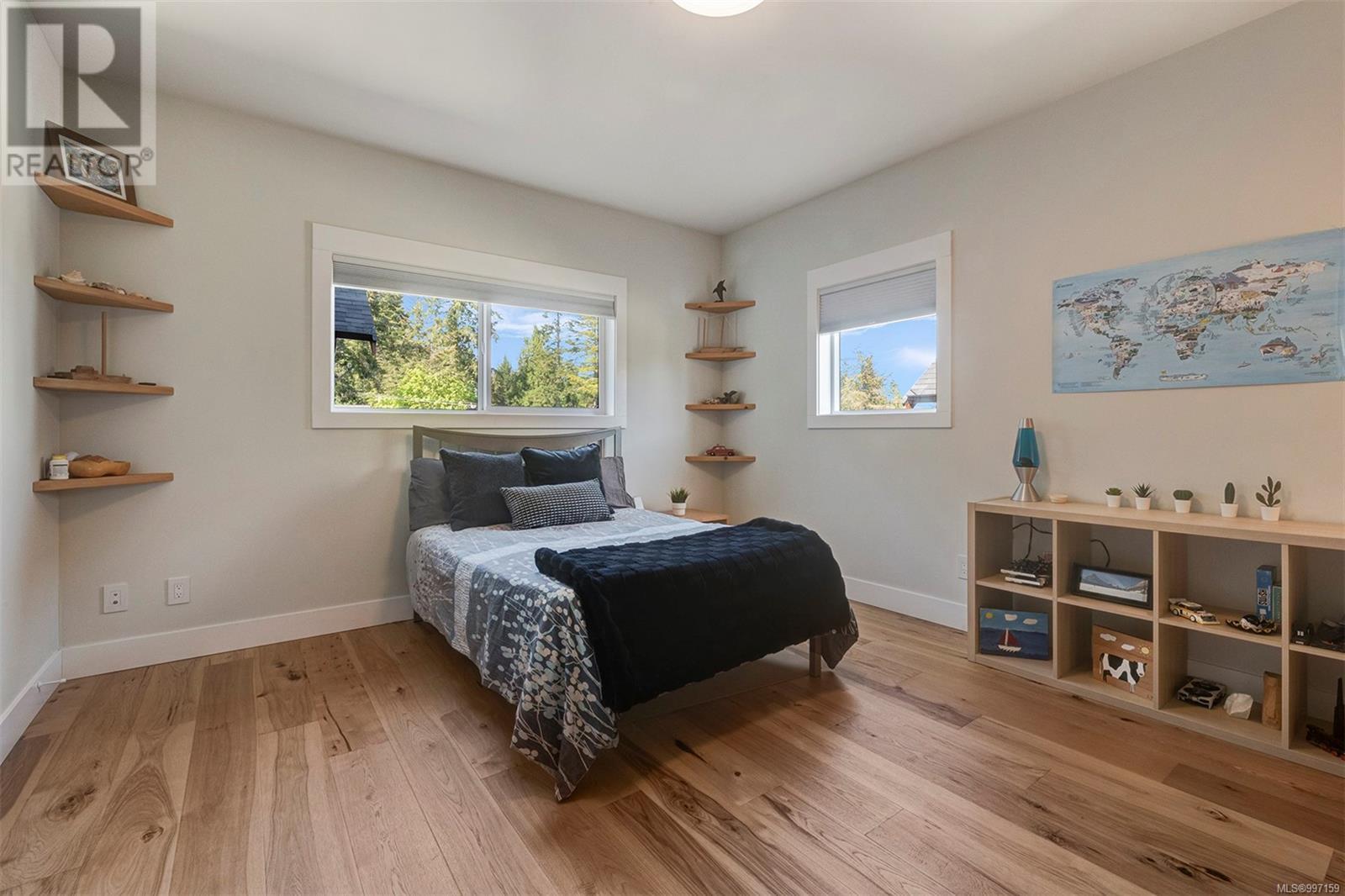 8660 Richland Pl, North Saanich