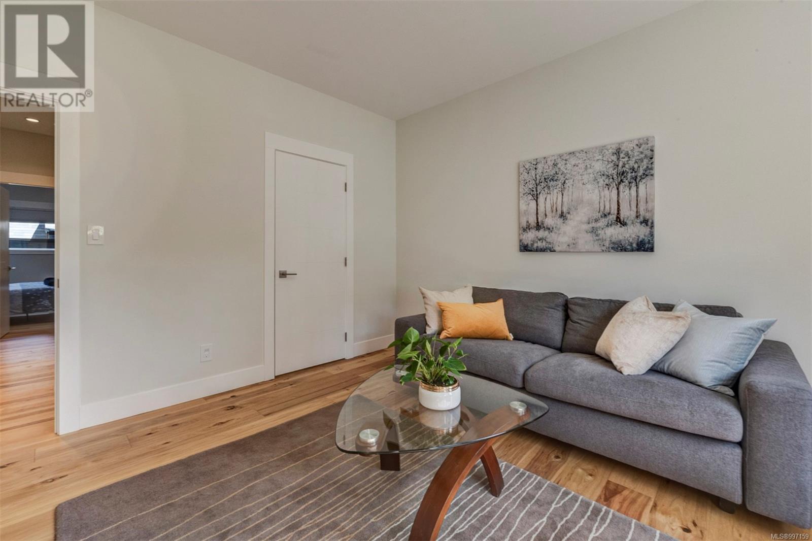 8660 Richland Pl, North Saanich