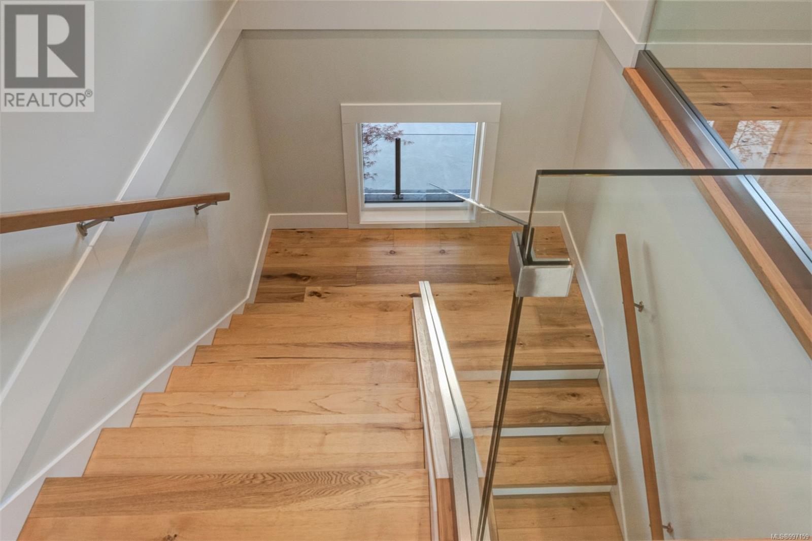 8660 Richland Pl, North Saanich