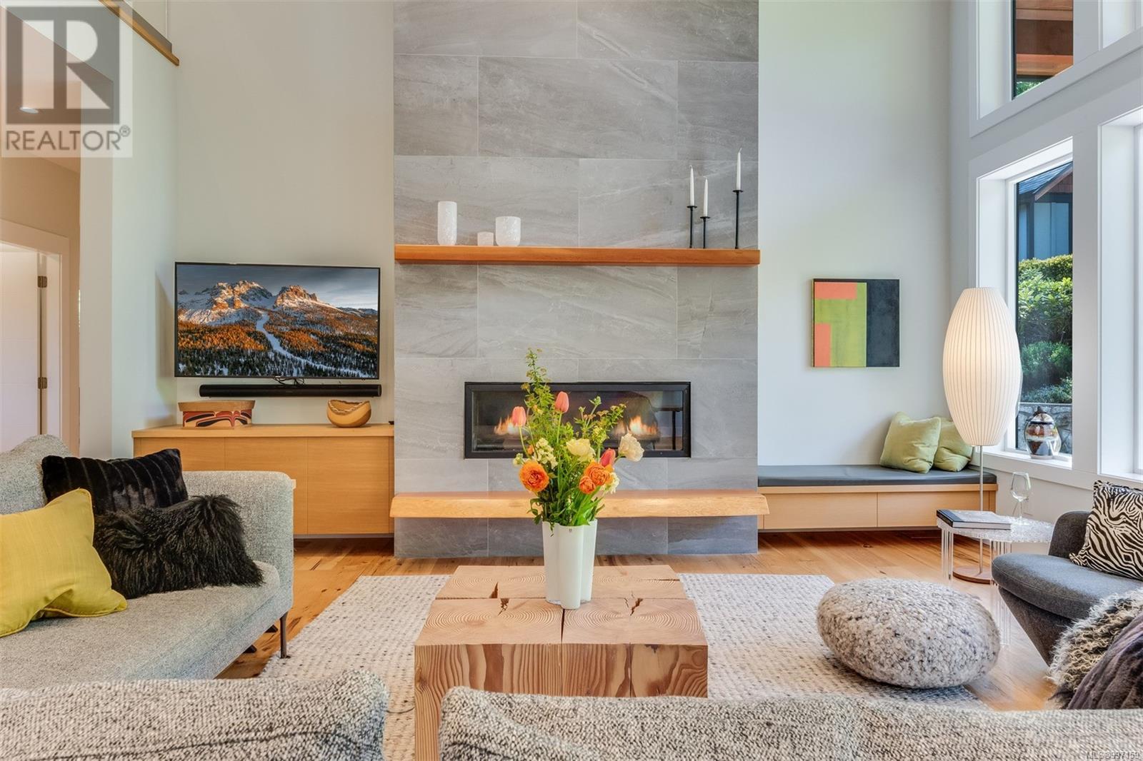 8660 Richland Pl, North Saanich