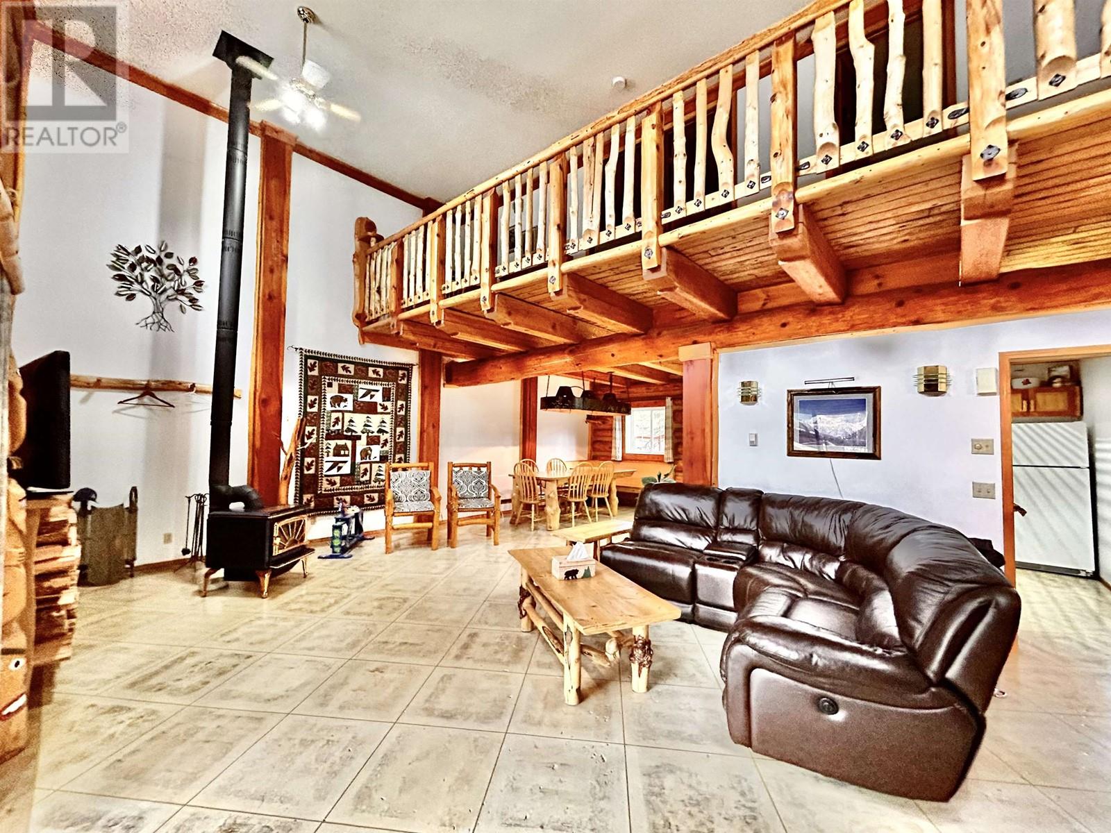 1940 CRANBERRY PLACE, Valemount