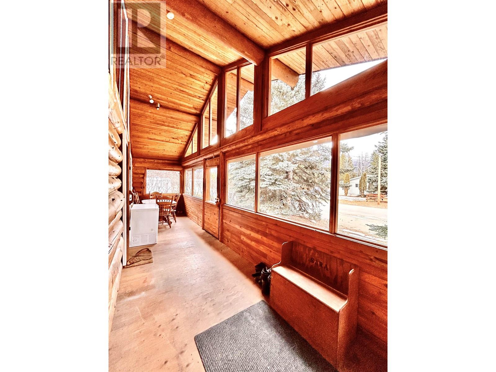 1940 CRANBERRY PLACE, Valemount