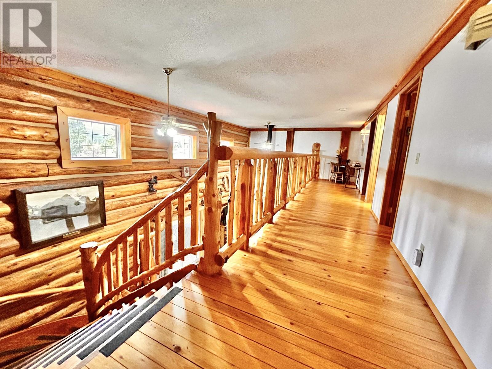 1940 CRANBERRY PLACE, Valemount