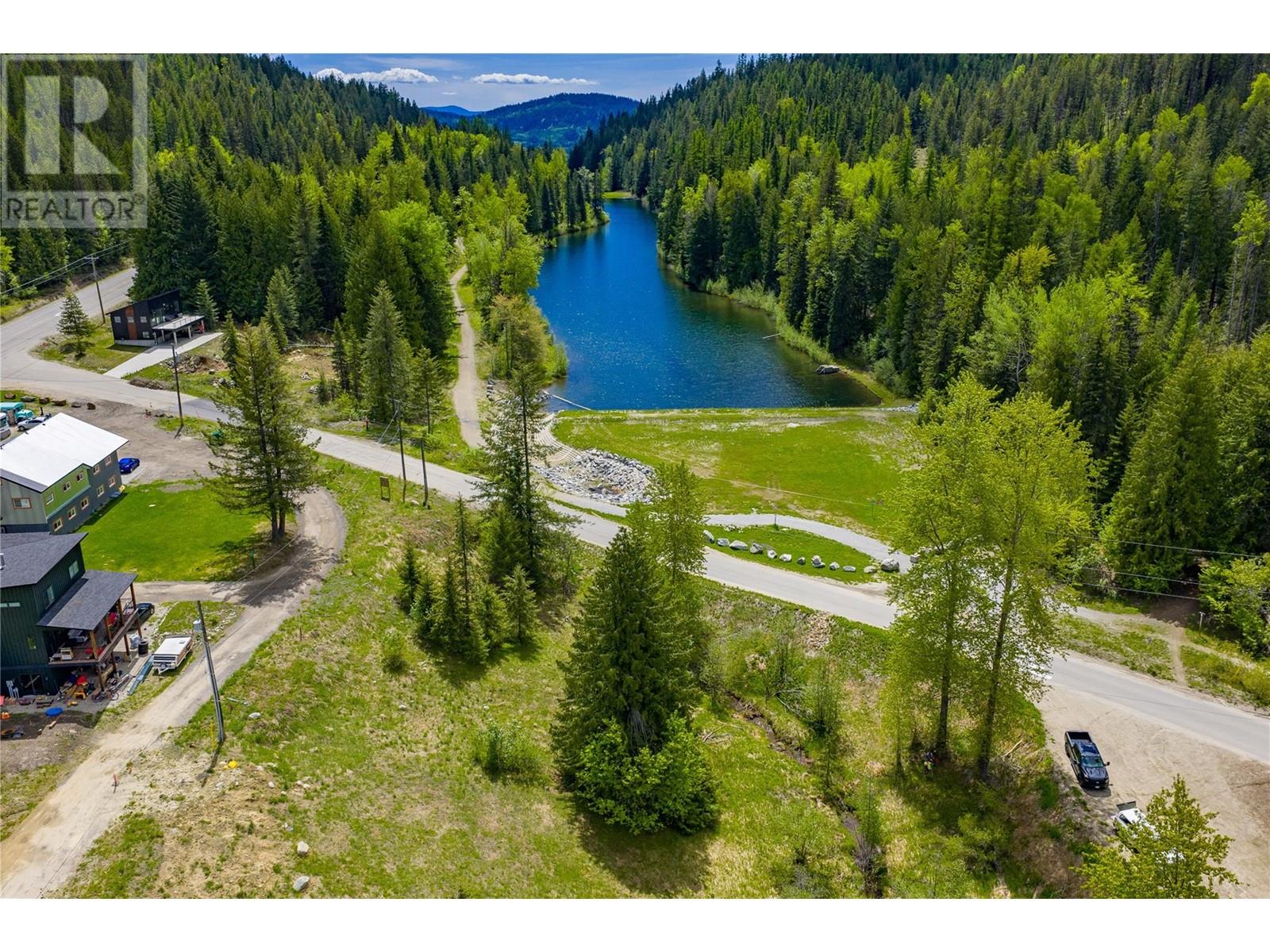 201 JOLIFFE Way, Rossland