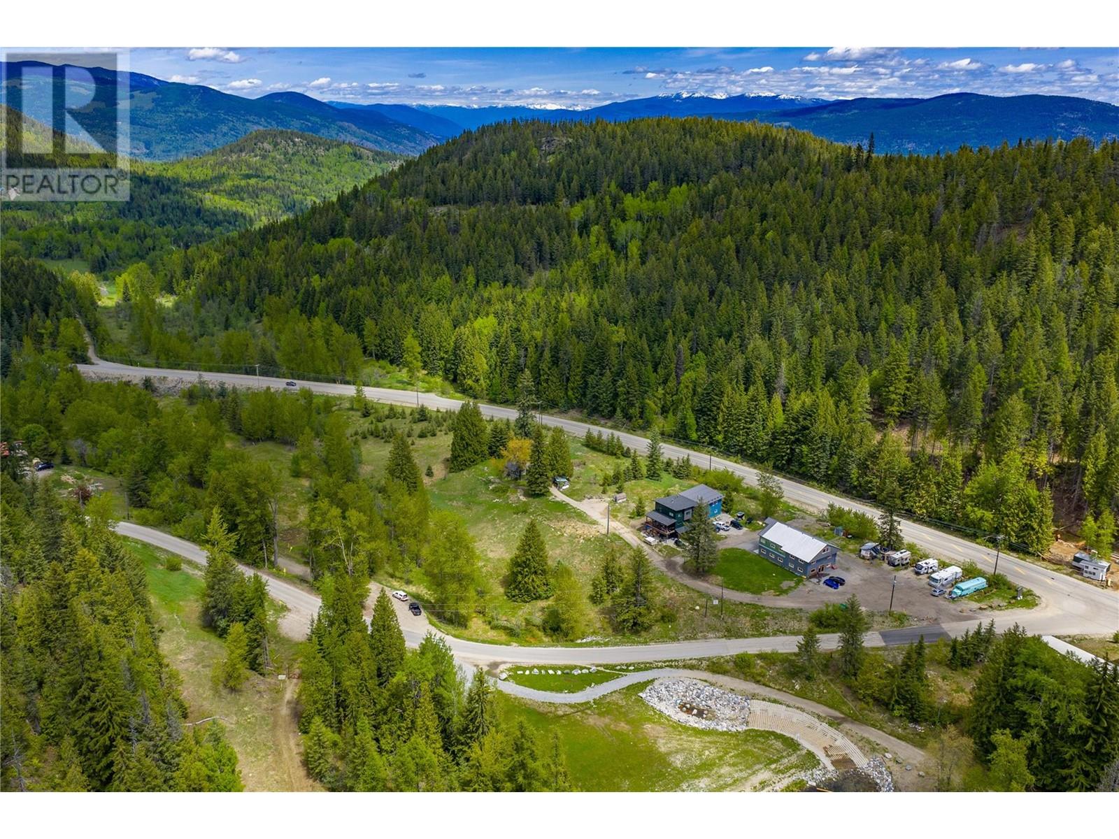 201 JOLIFFE Way, Rossland