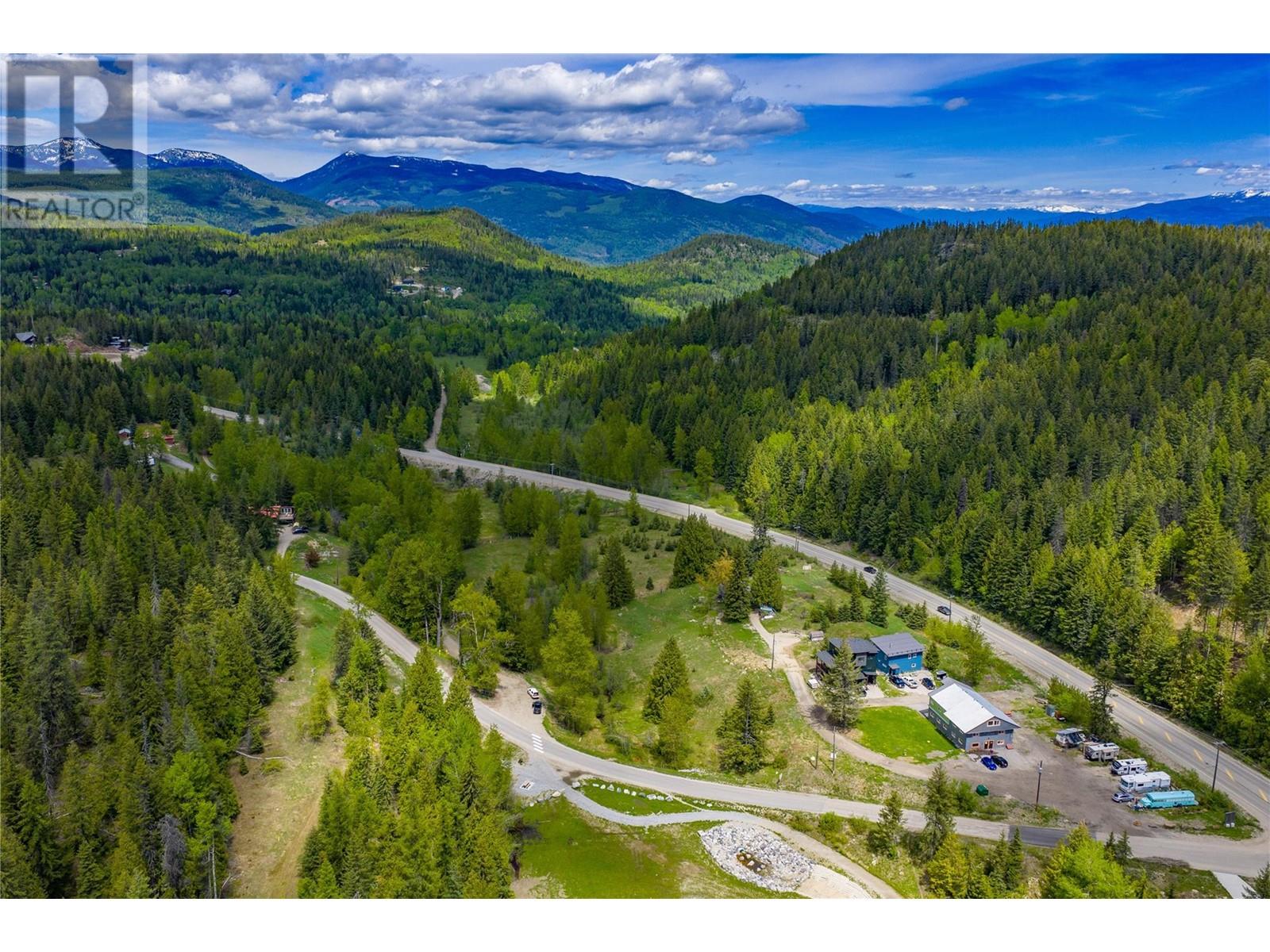 201 JOLIFFE Way, Rossland