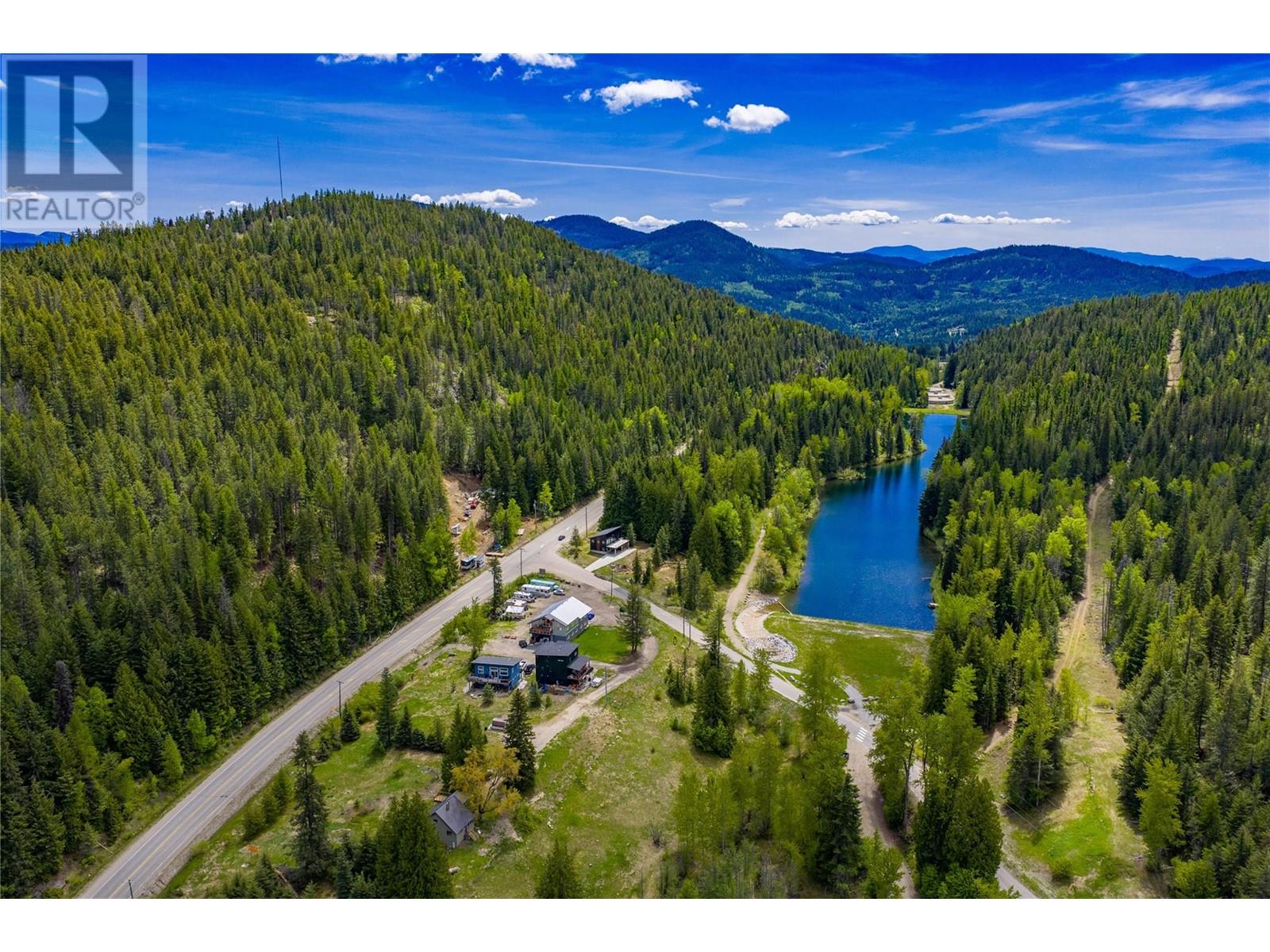201 JOLIFFE Way, Rossland